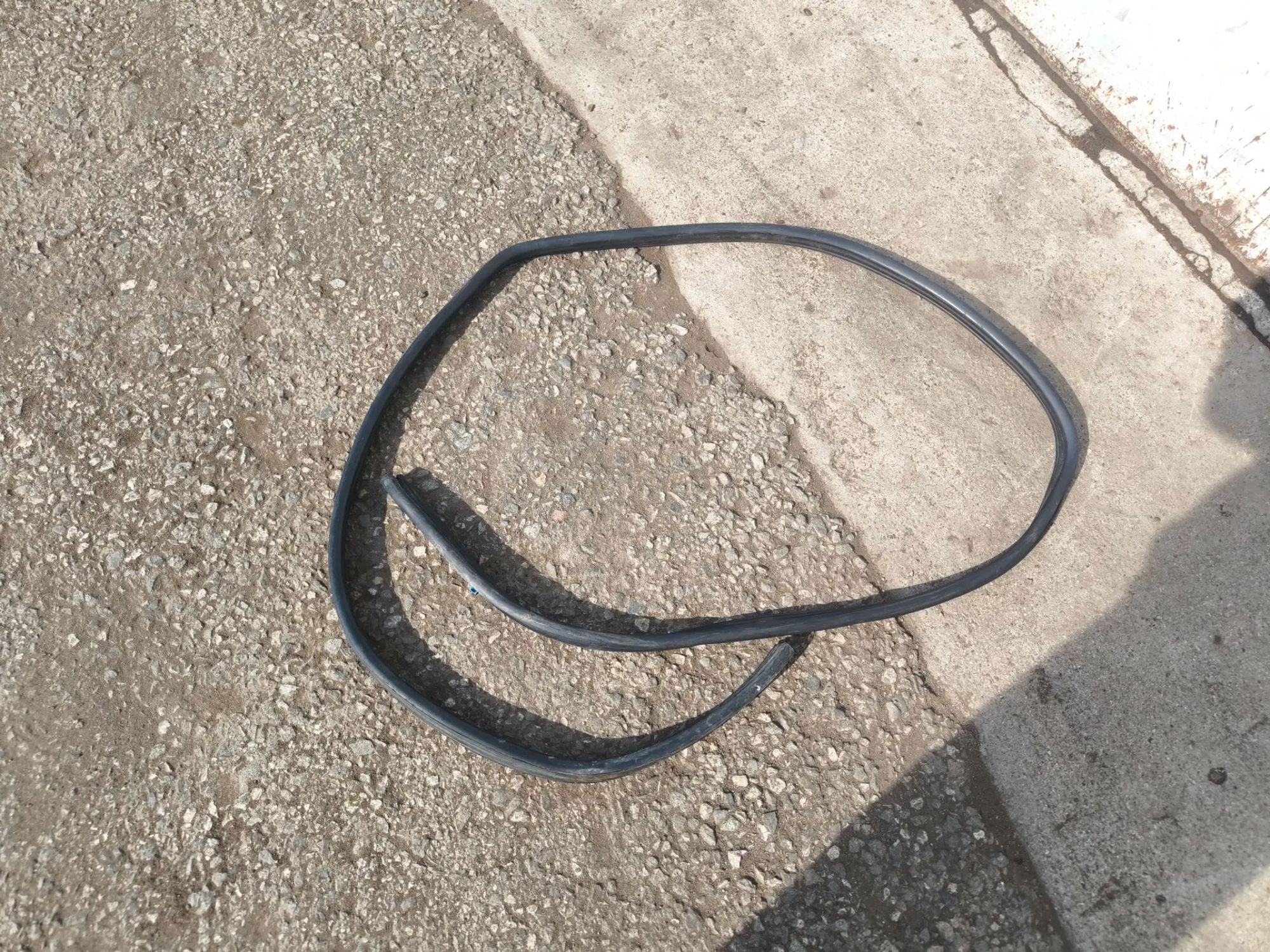 https://ycs.partsauto.market/partsauto-images/thmbs/userImages/d89d66a30f14dbad161fb7a986aa0fe5/part/a3969a26-470e-4c5e-b9b3-6ce58929c2ef_1783529189362.jpg