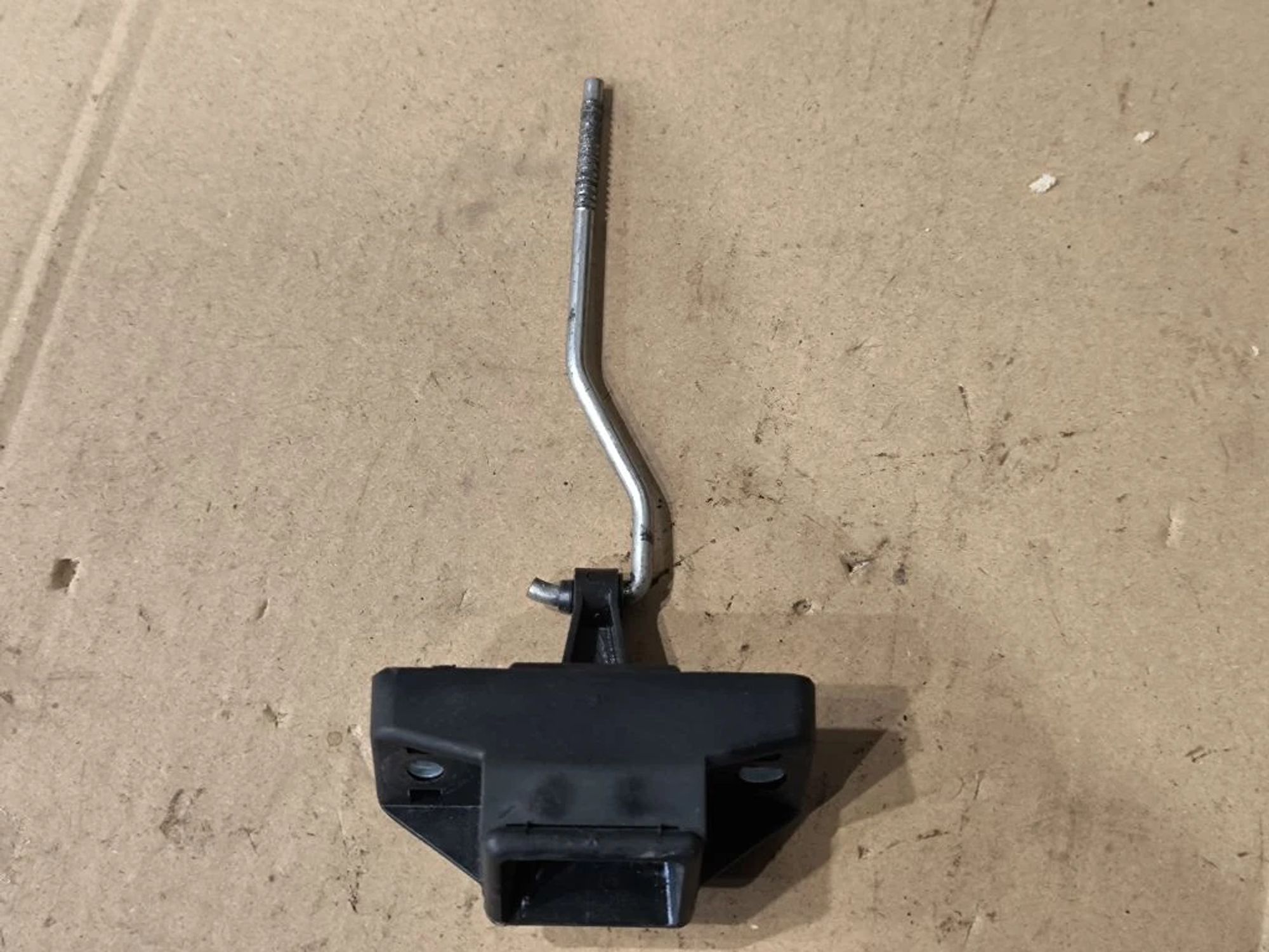 https://ycs.partsauto.market/partsauto-images/thmbs/userImages/d89d66a30f14dbad161fb7a986aa0fe5/part/a401c6aa-9a3c-4d9e-83fd-dcfb8f4eecbd_1777359237996.jpg