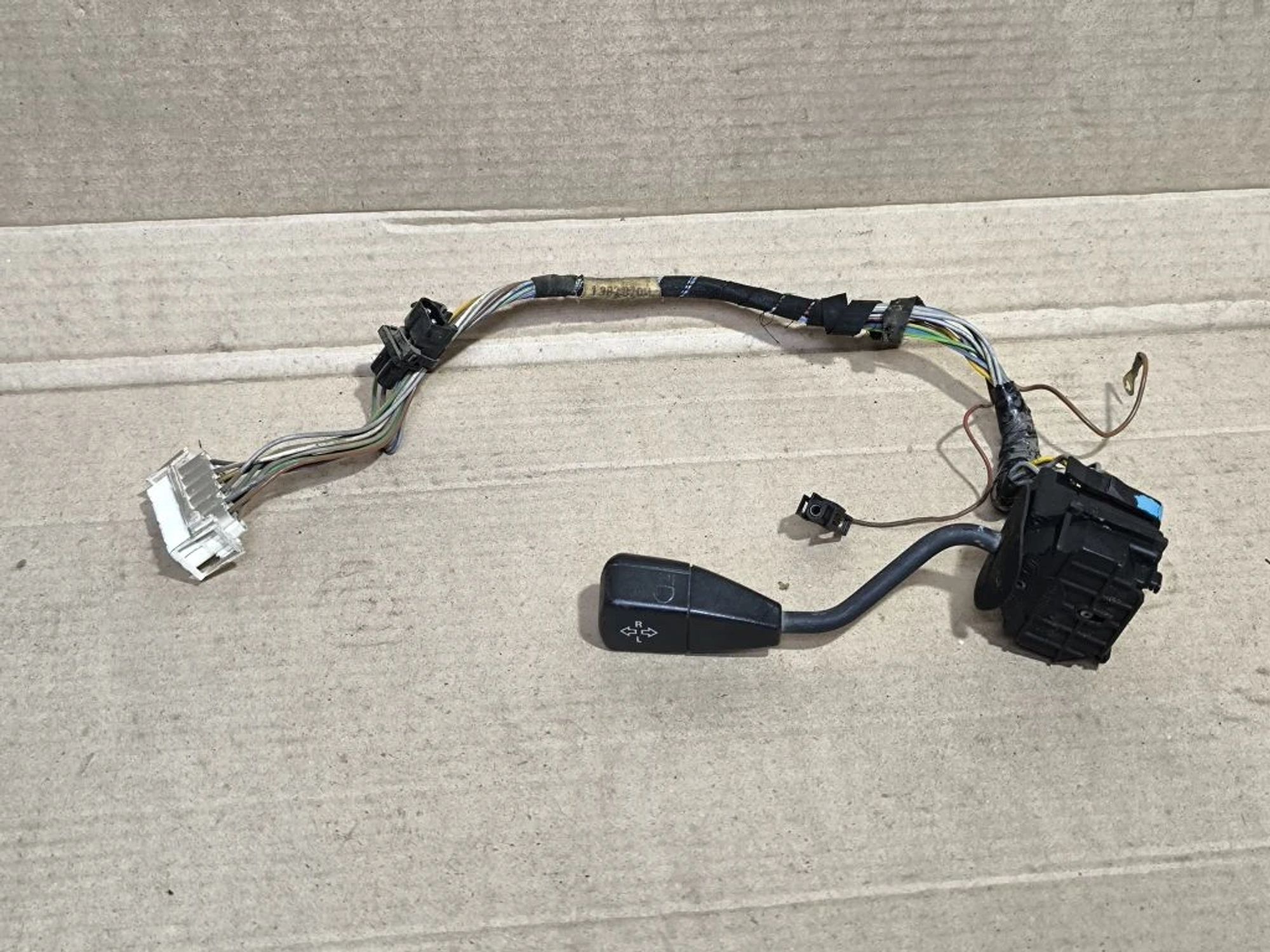 https://ycs.partsauto.market/partsauto-images/thmbs/userImages/d89d66a30f14dbad161fb7a986aa0fe5/part/a40642a8-7b3b-4c07-98eb-79931b9623d0_1781066495294.jpg
