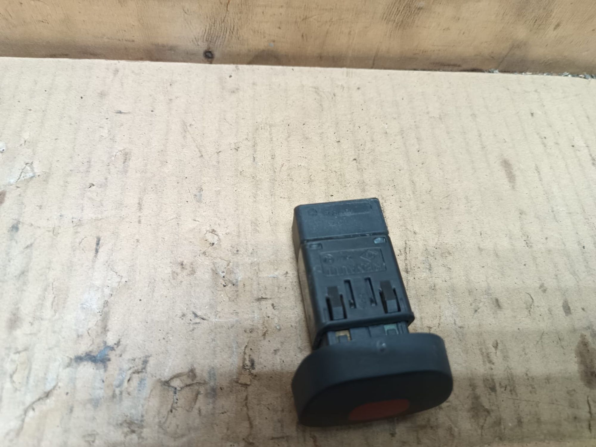 https://ycs.partsauto.market/partsauto-images/thmbs/userImages/d89d66a30f14dbad161fb7a986aa0fe5/part/a6858115-a719-4f98-8bd1-c6380b7a8dc4_1739511367857.jpg