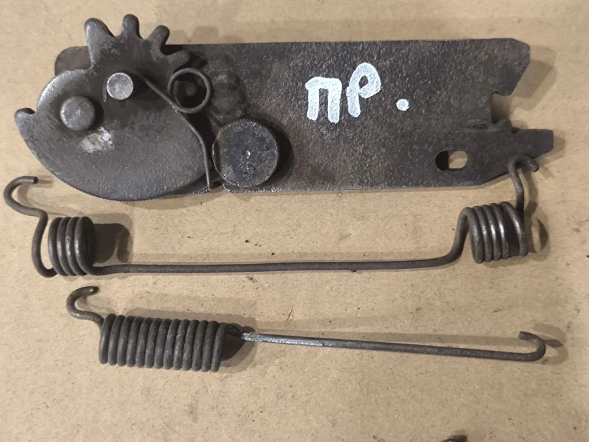 https://ycs.partsauto.market/partsauto-images/thmbs/userImages/d89d66a30f14dbad161fb7a986aa0fe5/part/a75b3427-83c2-4d80-b2e2-4f761f4c1a87_1776754234037.jpg