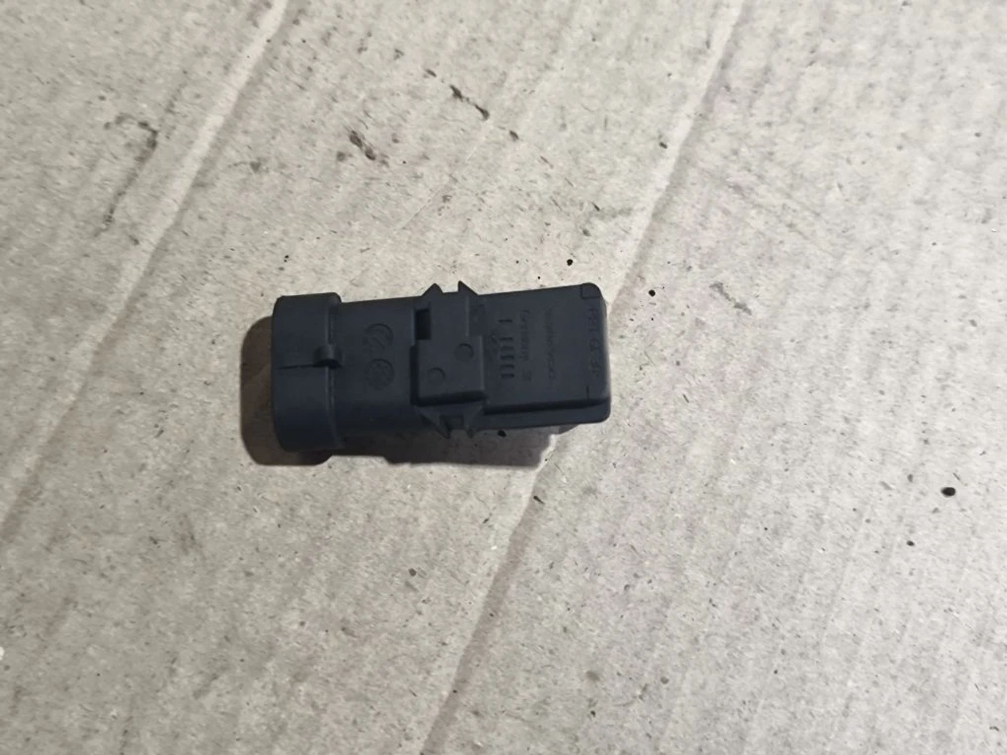 https://ycs.partsauto.market/partsauto-images/thmbs/userImages/d89d66a30f14dbad161fb7a986aa0fe5/part/a764489b-799c-464b-87f3-423c1302da57_1781076610103.jpg