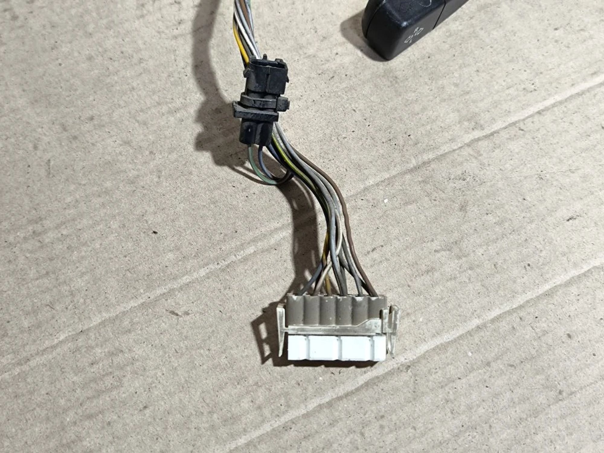 https://ycs.partsauto.market/partsauto-images/thmbs/userImages/d89d66a30f14dbad161fb7a986aa0fe5/part/a766f4d2-2d30-4868-bcb2-ca8468c2230f_1781066495440.jpg