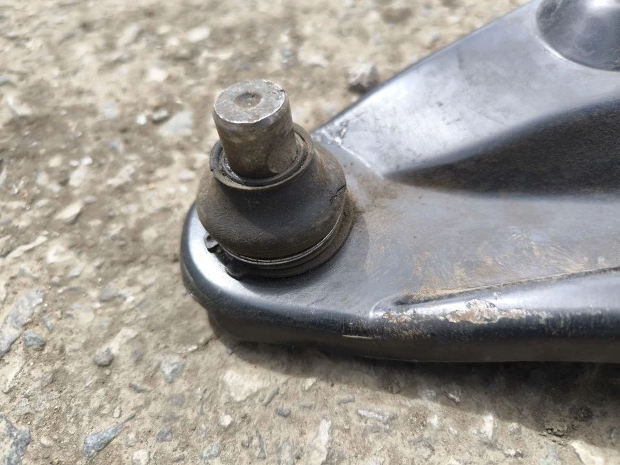https://ycs.partsauto.market/partsauto-images/thmbs/userImages/d89d66a30f14dbad161fb7a986aa0fe5/part/a87bfdbb-2004-445e-9325-1e62ff4e4556_1780408605501.jpg