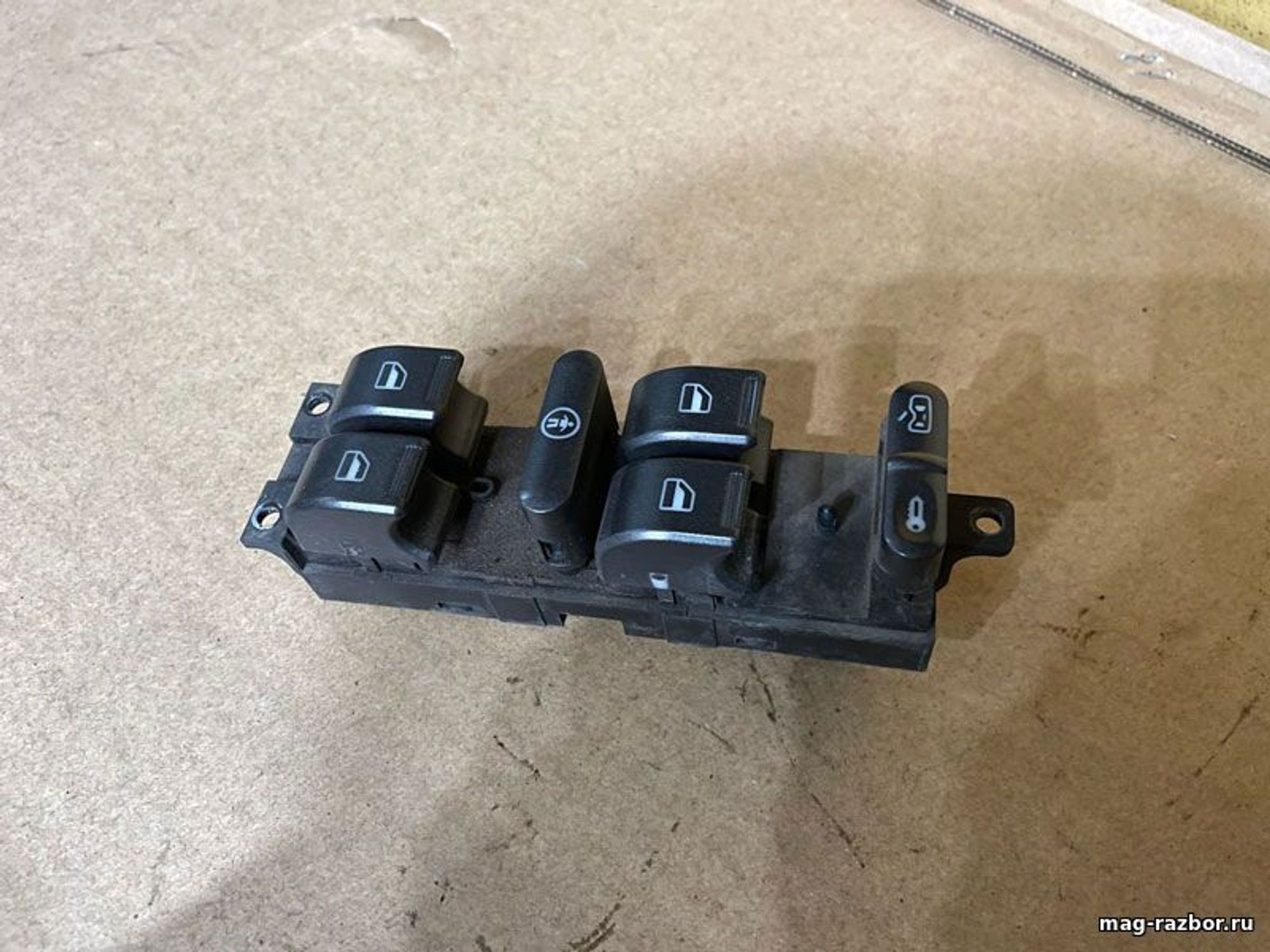 https://ycs.partsauto.market/partsauto-images/thmbs/userImages/d89d66a30f14dbad161fb7a986aa0fe5/part/a8e48f43-37cc-4f32-9d4c-c802534bc473_1718130524711.jpg