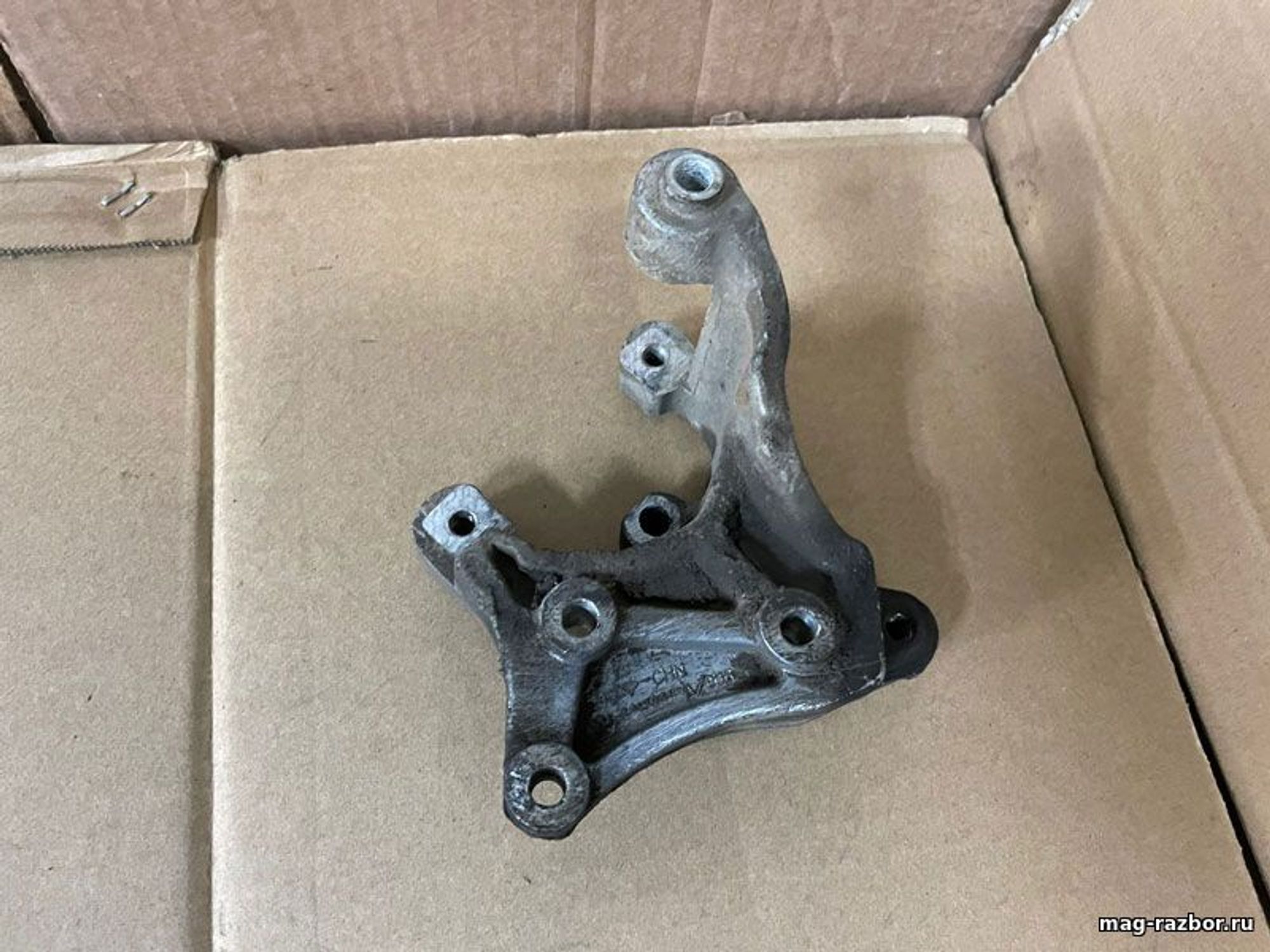 https://ycs.partsauto.market/partsauto-images/thmbs/userImages/d89d66a30f14dbad161fb7a986aa0fe5/part/a938d6b6-6ca4-457f-8bc1-95b72908b540_1718186263269.jpg
