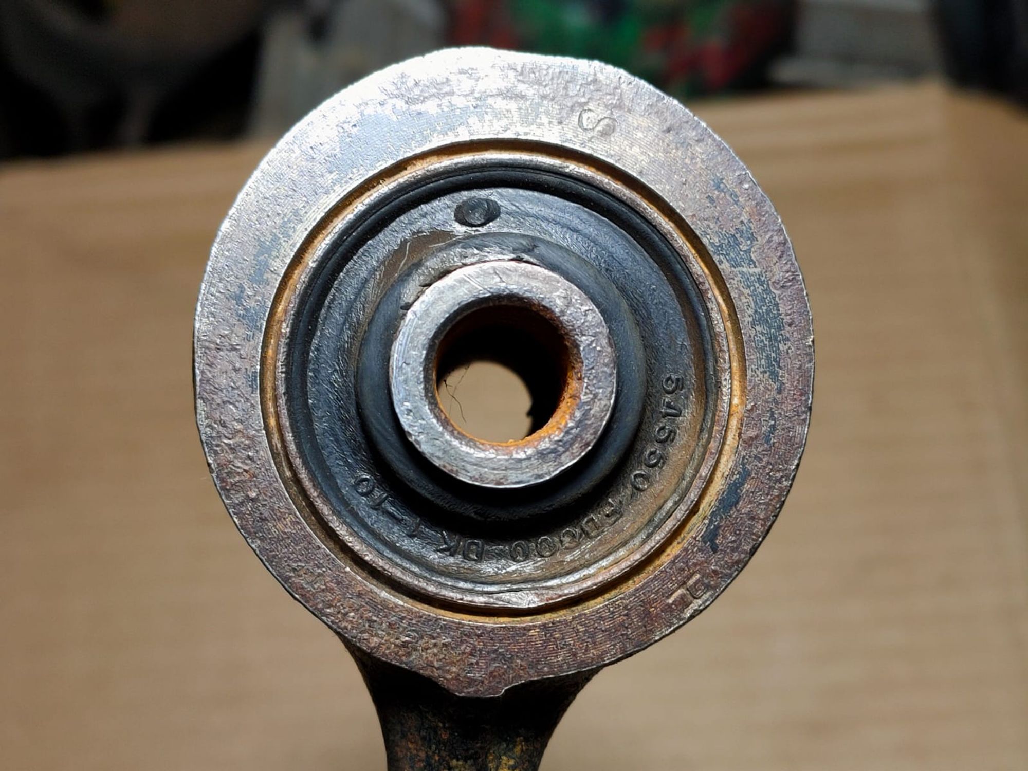 https://ycs.partsauto.market/partsauto-images/thmbs/userImages/d89d66a30f14dbad161fb7a986aa0fe5/part/a93ee735-322c-44e8-a033-d8f275e738f9_1729662229336.jpg