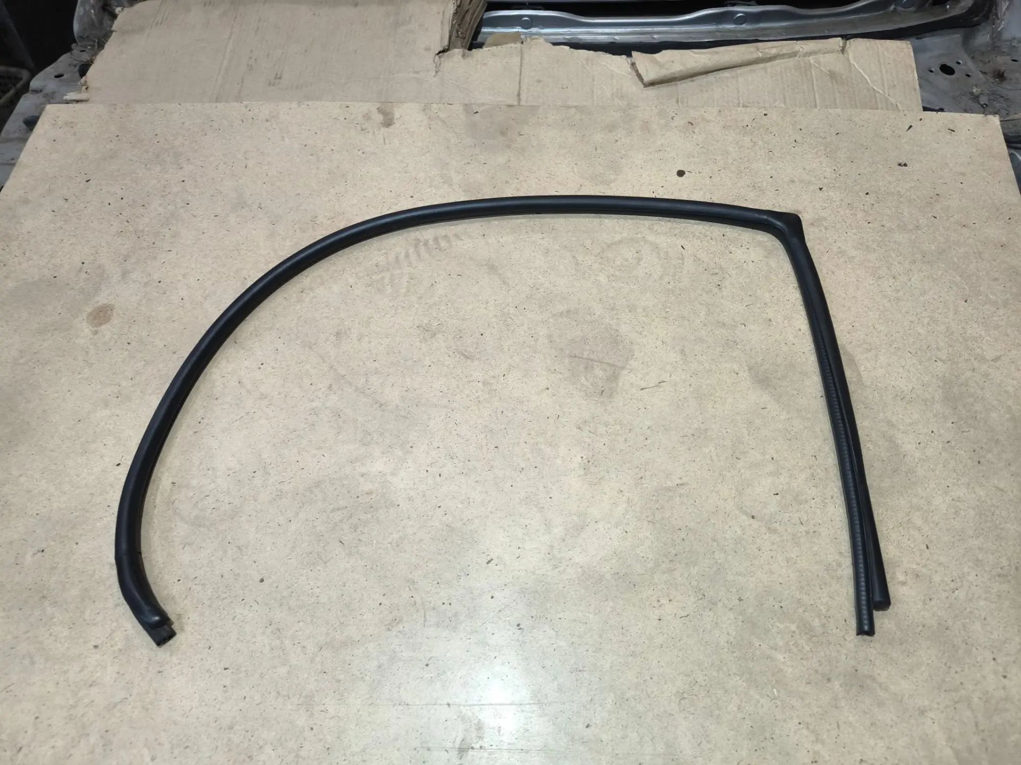 https://ycs.partsauto.market/partsauto-images/thmbs/userImages/d89d66a30f14dbad161fb7a986aa0fe5/part/a945ebb5-8253-48bb-868c-863451d2fcbb_1785563078123.jpg