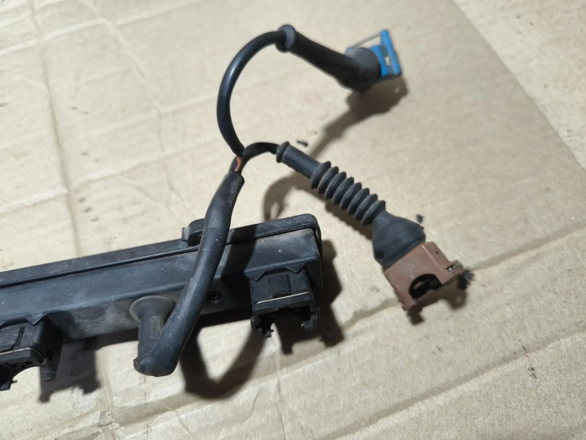 https://ycs.partsauto.market/partsauto-images/thmbs/userImages/d89d66a30f14dbad161fb7a986aa0fe5/part/a963110d-e36f-4f84-9097-141856ce2a63_1782879757429.jpg