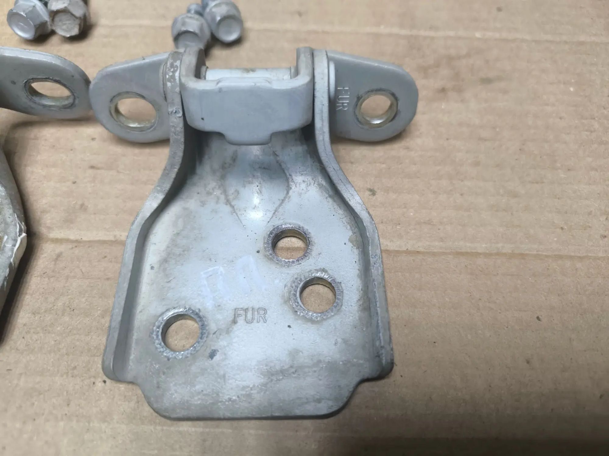 https://ycs.partsauto.market/partsauto-images/thmbs/userImages/d89d66a30f14dbad161fb7a986aa0fe5/part/a99b2894-2bf1-46df-92ad-43fade0a1687_1785560134446.jpg