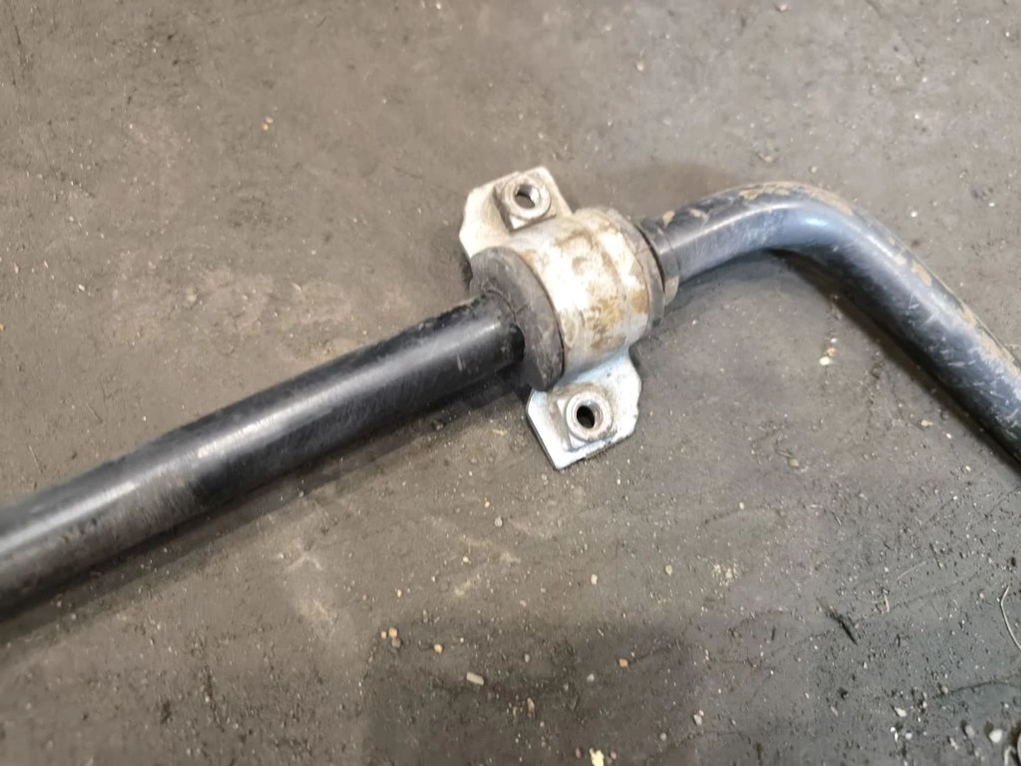 https://ycs.partsauto.market/partsauto-images/thmbs/userImages/d89d66a30f14dbad161fb7a986aa0fe5/part/aa94383a-f687-45c9-bbc9-7bfa9045c52e_1776680378973.jpg