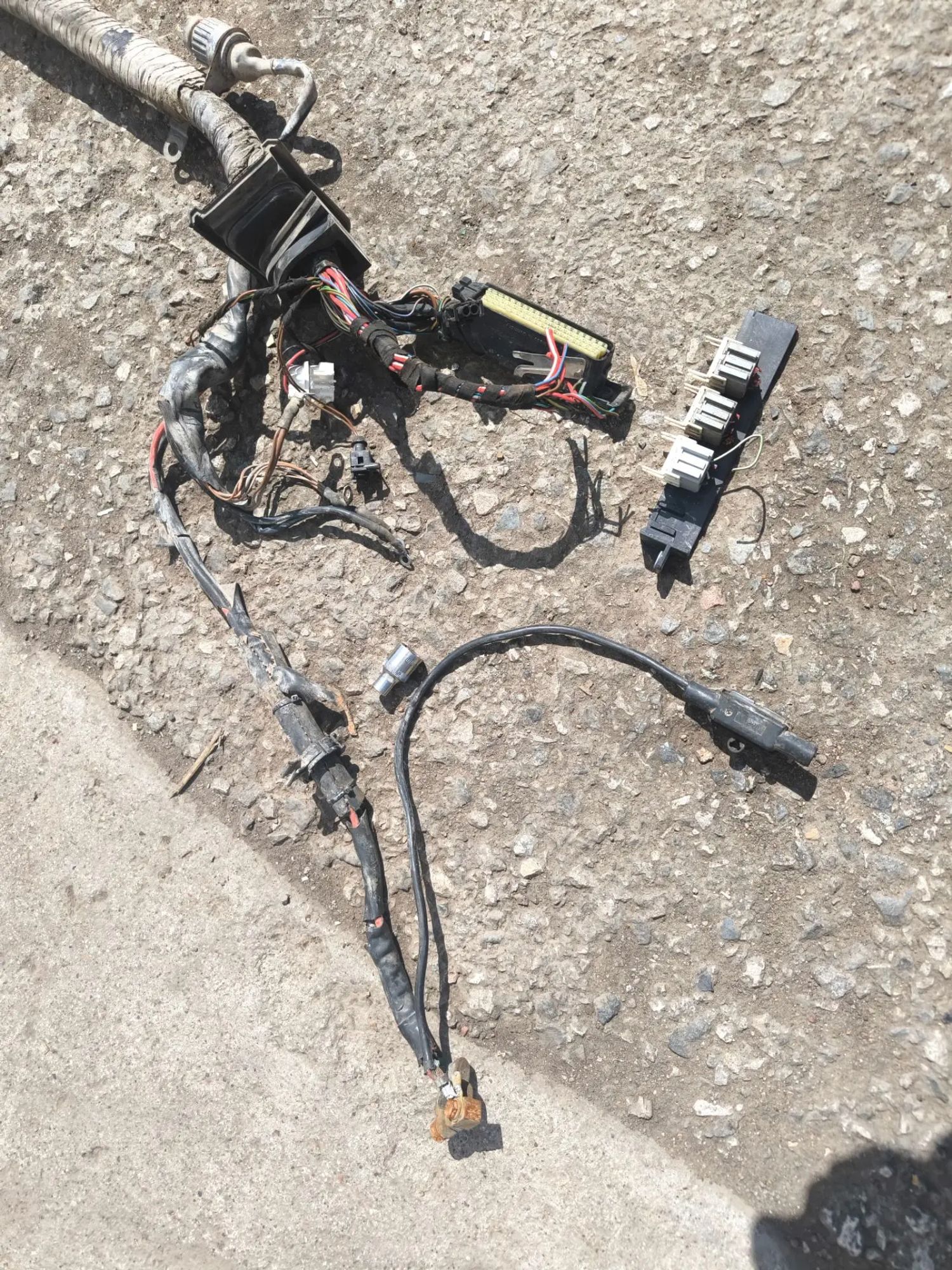https://ycs.partsauto.market/partsauto-images/thmbs/userImages/d89d66a30f14dbad161fb7a986aa0fe5/part/ab68b092-5bee-4a3e-9c51-bcdd13e9cd42_1781800274879.jpg