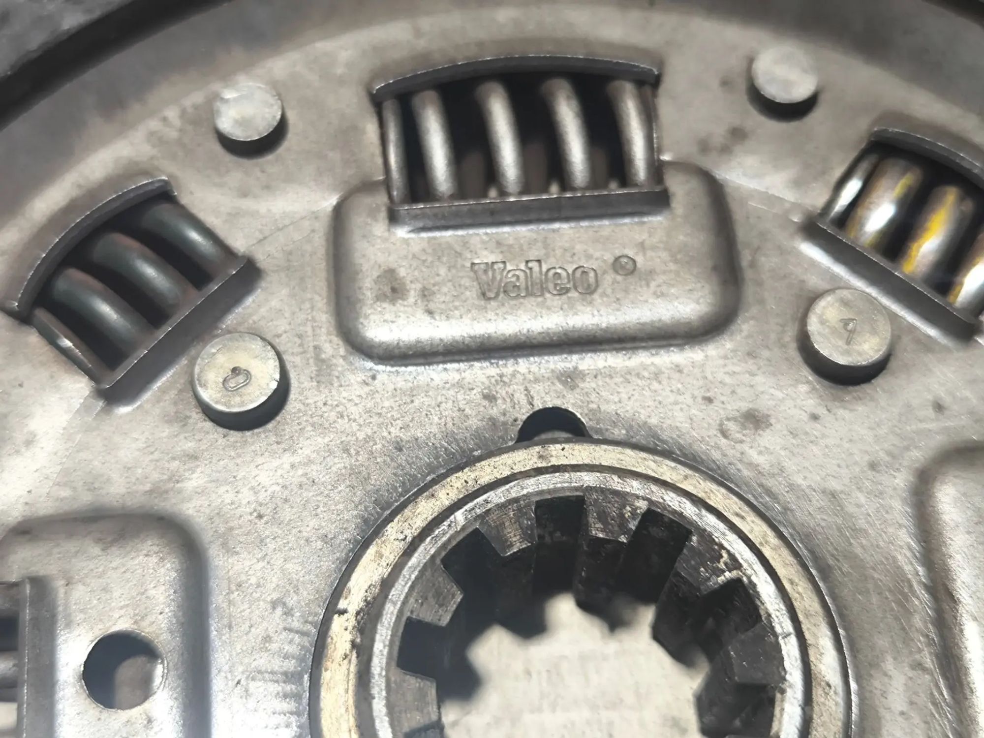 https://ycs.partsauto.market/partsauto-images/thmbs/userImages/d89d66a30f14dbad161fb7a986aa0fe5/part/ab8389cf-20c1-4a7f-81af-640136440575_1782406519517.jpg