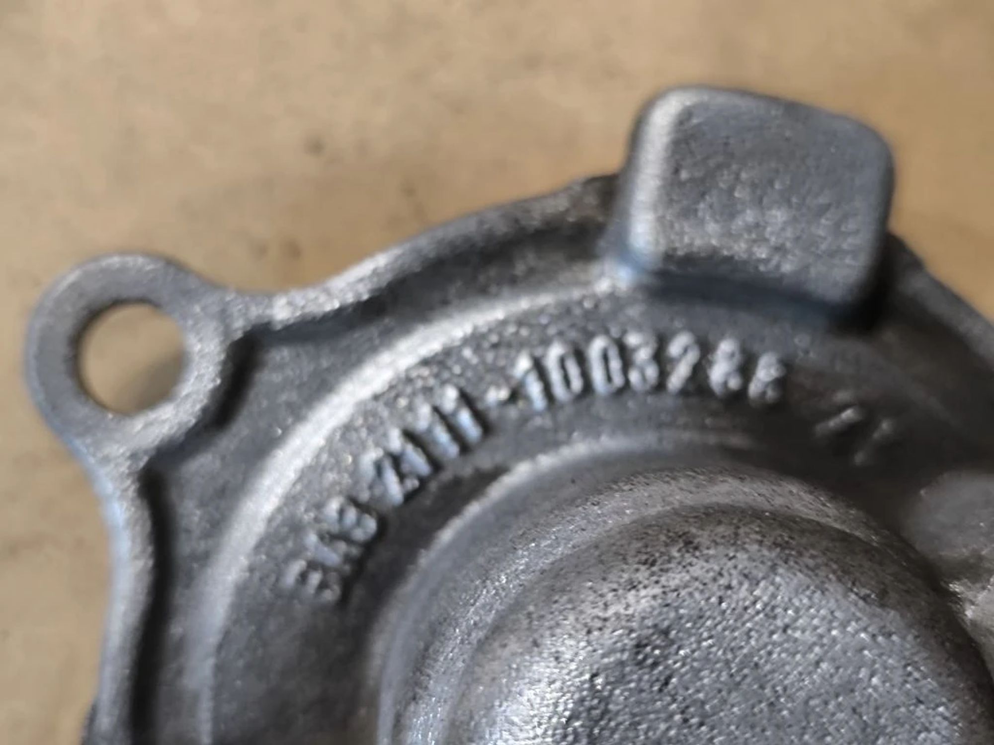 https://ycs.partsauto.market/partsauto-images/thmbs/userImages/d89d66a30f14dbad161fb7a986aa0fe5/part/ac2b3373-81ee-4614-aae3-39a18154c2a0_1776938085364.jpg