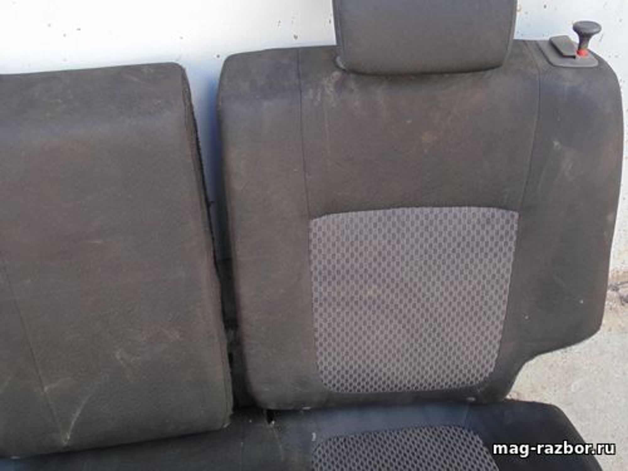 https://ycs.partsauto.market/partsauto-images/thmbs/userImages/d89d66a30f14dbad161fb7a986aa0fe5/part/ad61a9eb-dccc-4101-92bc-a5cbbd6d6d3d_1710921582384.jpg