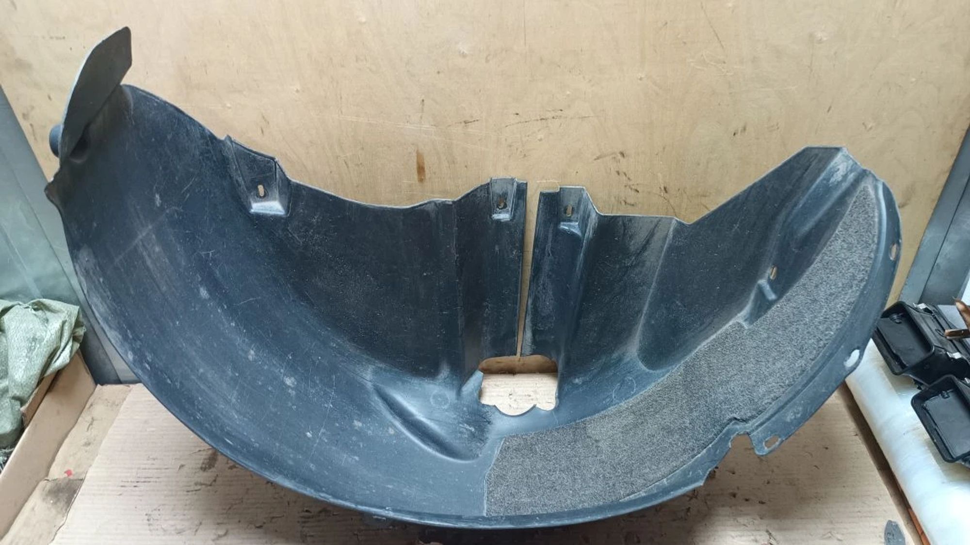 https://ycs.partsauto.market/partsauto-images/thmbs/userImages/d89d66a30f14dbad161fb7a986aa0fe5/part/ae436886-dddb-4f7f-a557-39a803d18d5b_1775111975491.jpg