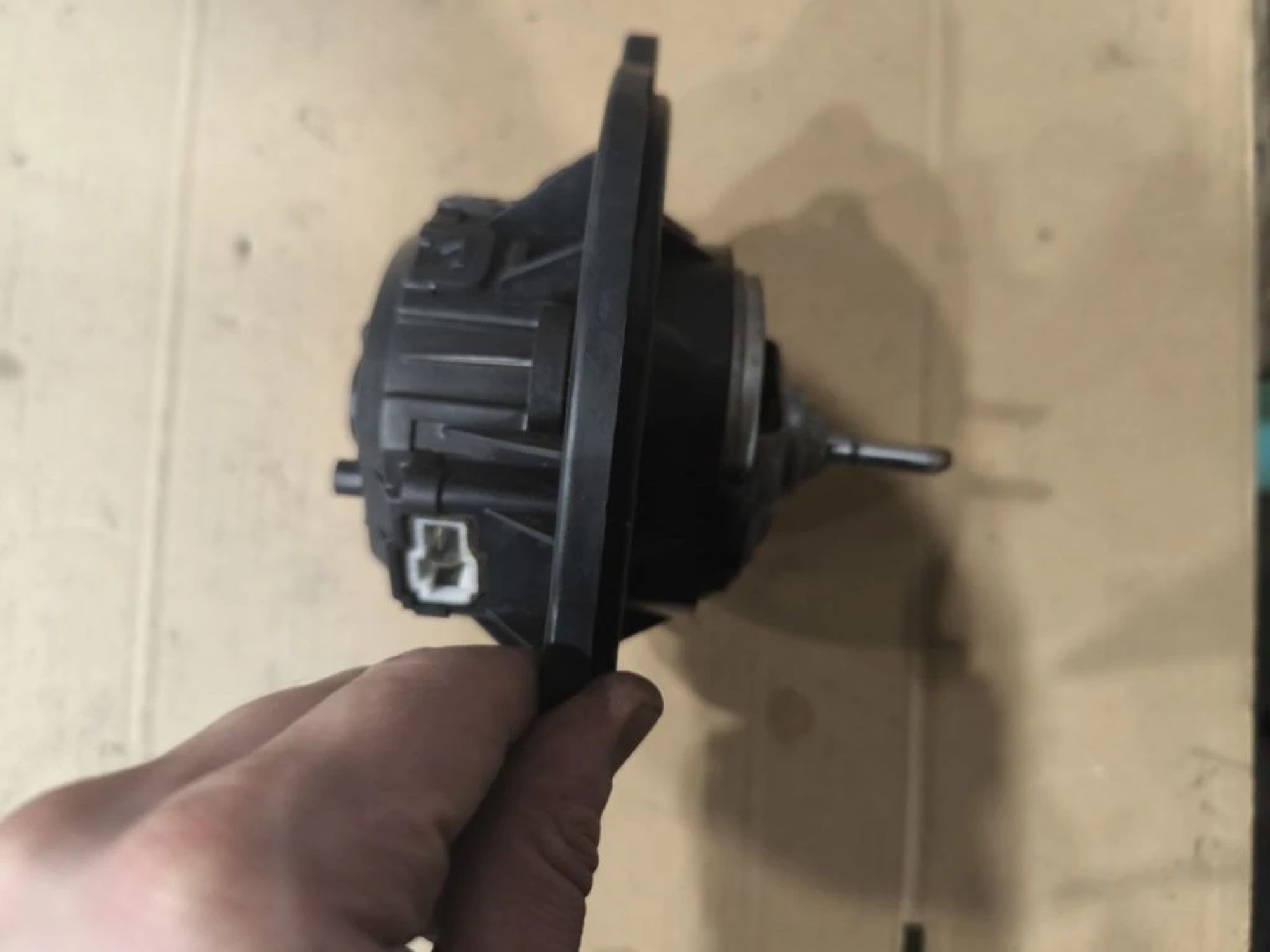 https://ycs.partsauto.market/partsauto-images/thmbs/userImages/d89d66a30f14dbad161fb7a986aa0fe5/part/afeb1fa4-7b66-4873-9f60-aeaa49b45c4d_1776753524283.jpg