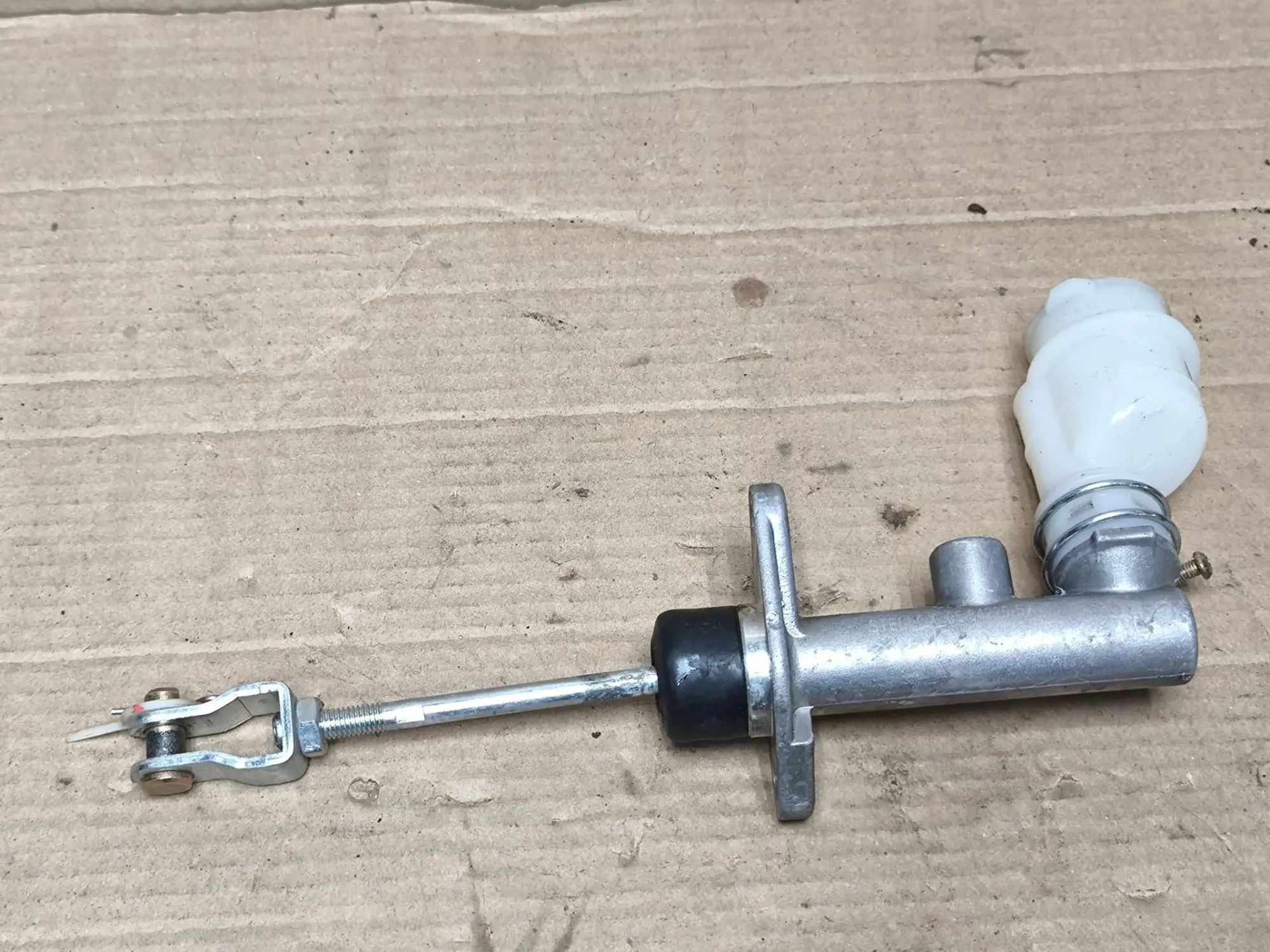 https://ycs.partsauto.market/partsauto-images/thmbs/userImages/d89d66a30f14dbad161fb7a986aa0fe5/part/b0ebd664-4aef-4fea-bb99-f96093e2342a_1786942160869.jpg