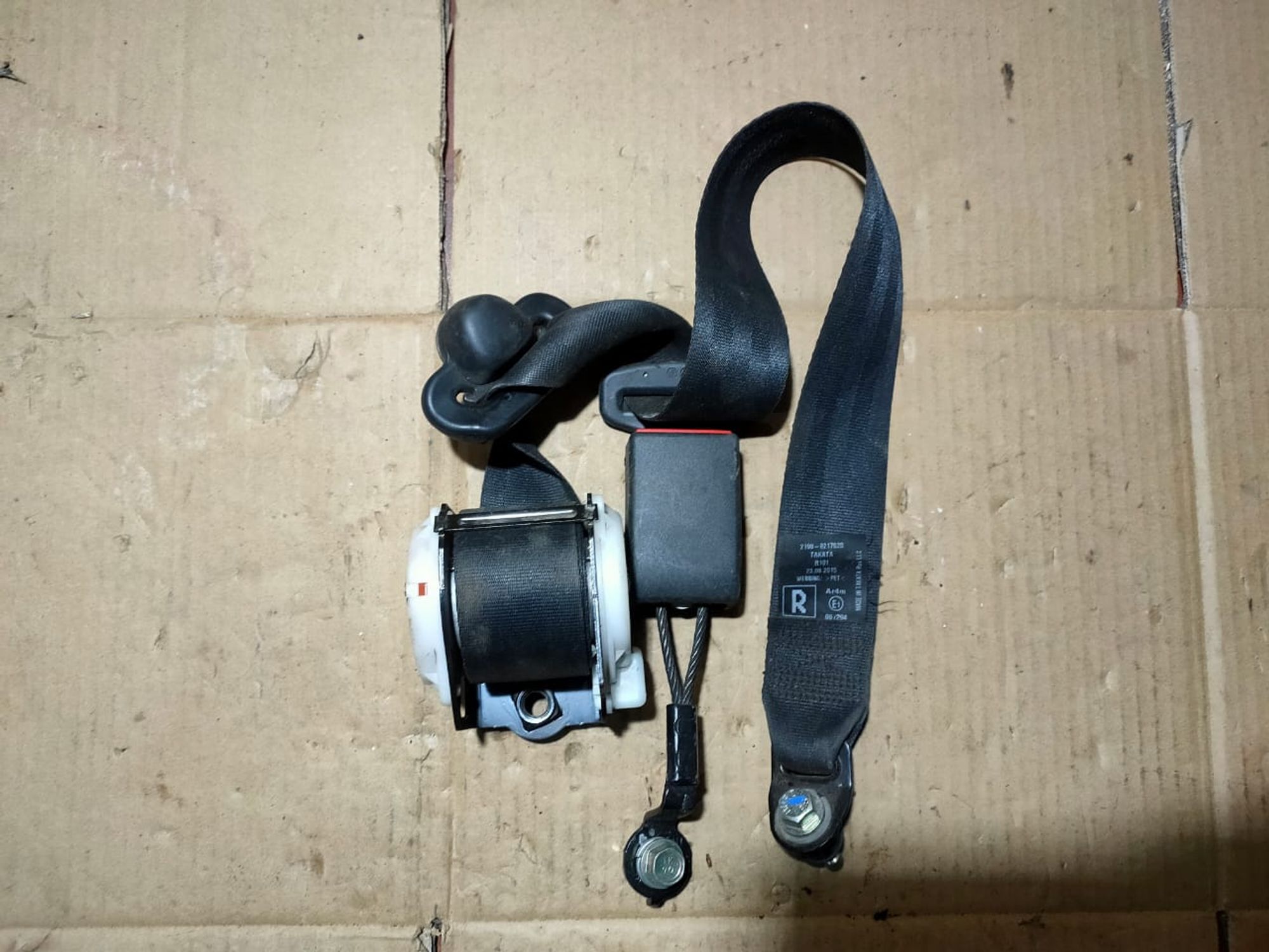 https://ycs.partsauto.market/partsauto-images/thmbs/userImages/d89d66a30f14dbad161fb7a986aa0fe5/part/b1ffae3e-deaa-47ac-9b0c-dd85ee64ee2b_1726639333980.jpg