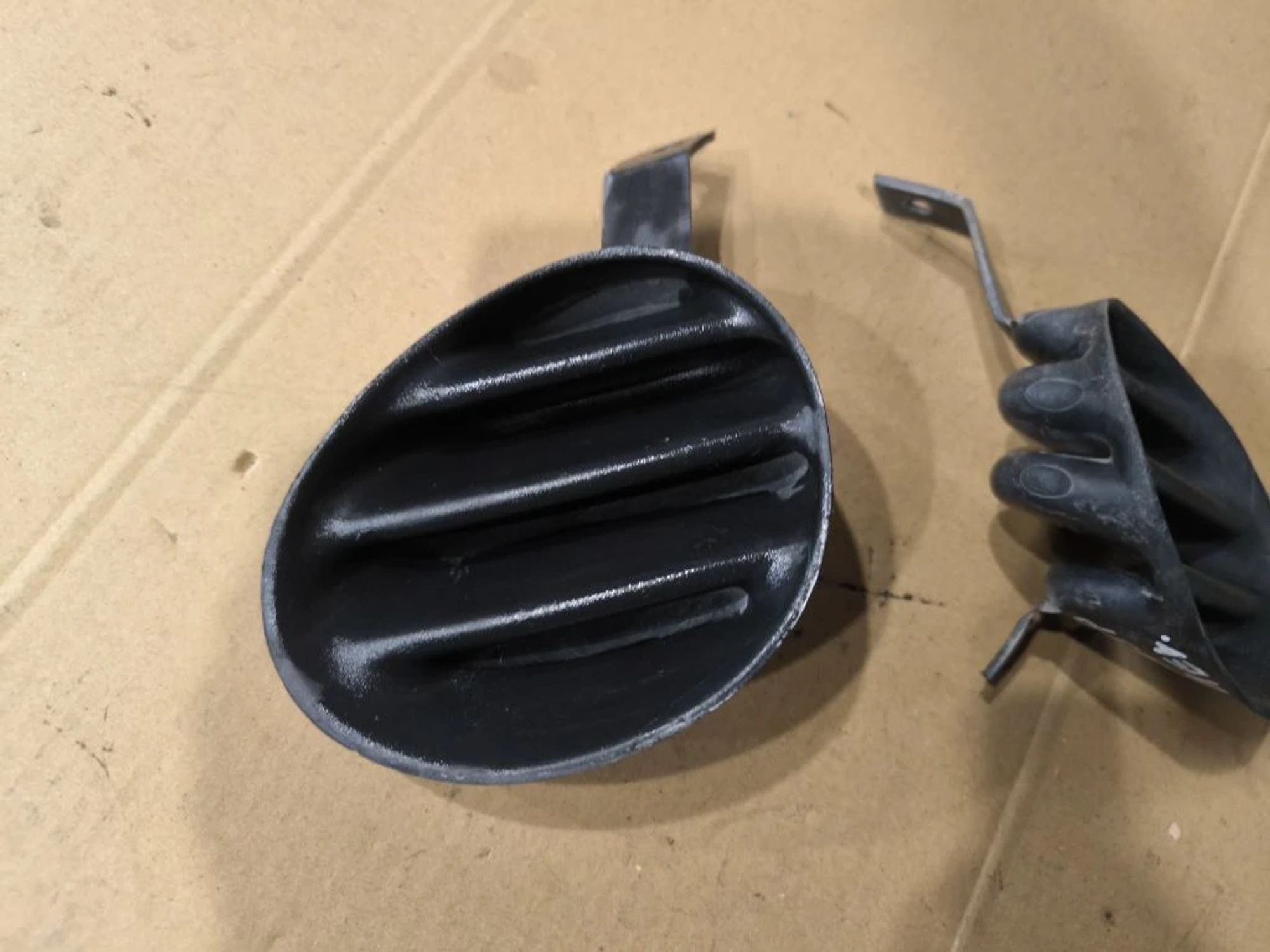 https://ycs.partsauto.market/partsauto-images/thmbs/userImages/d89d66a30f14dbad161fb7a986aa0fe5/part/b2707094-7825-4ac7-a6e0-eb0c7559baa9_1776848259233.jpg