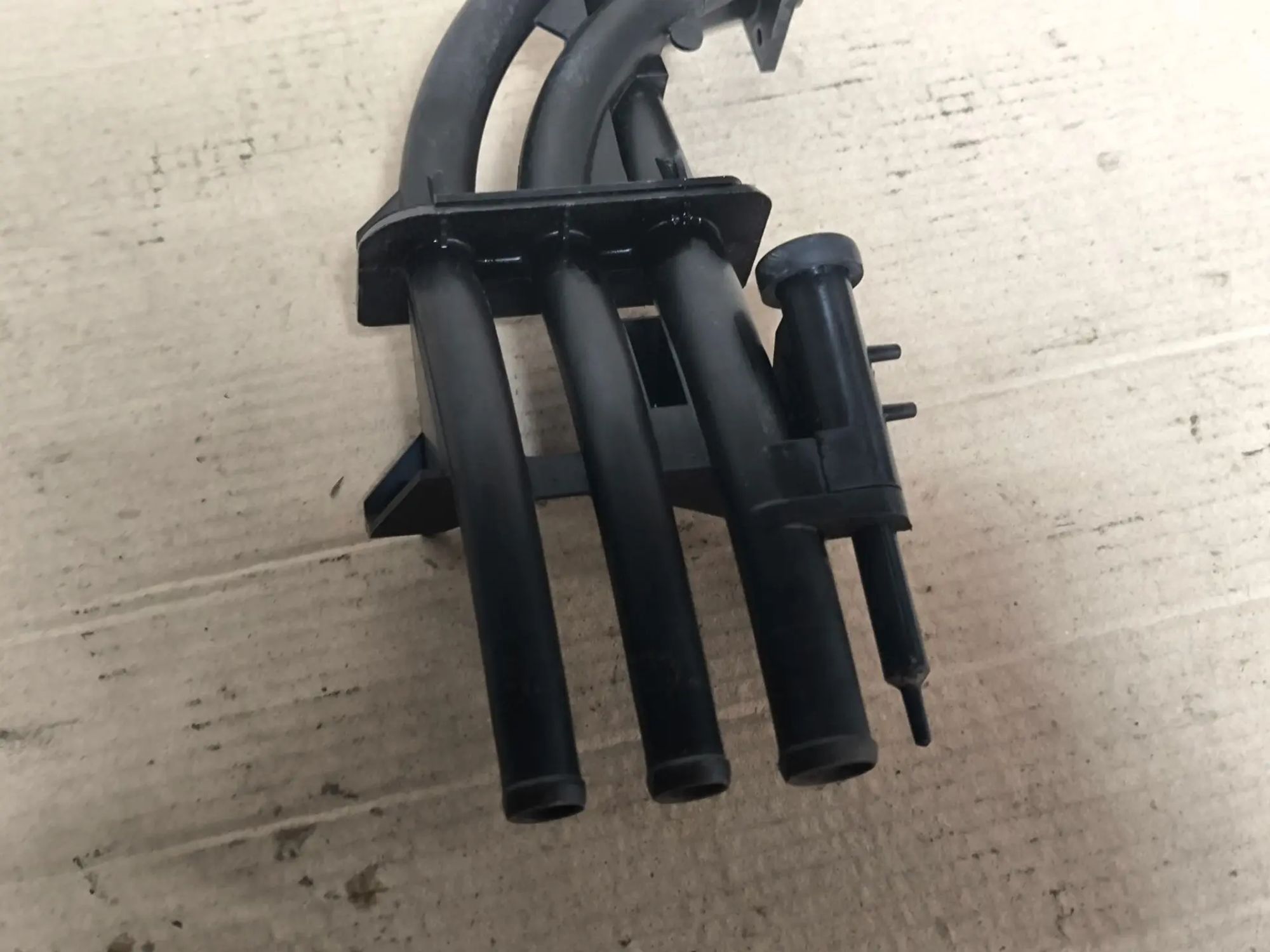 https://ycs.partsauto.market/partsauto-images/thmbs/userImages/d89d66a30f14dbad161fb7a986aa0fe5/part/b2dde8cb-982d-43fa-ae09-879b9a28652b_1781698213555.jpg
