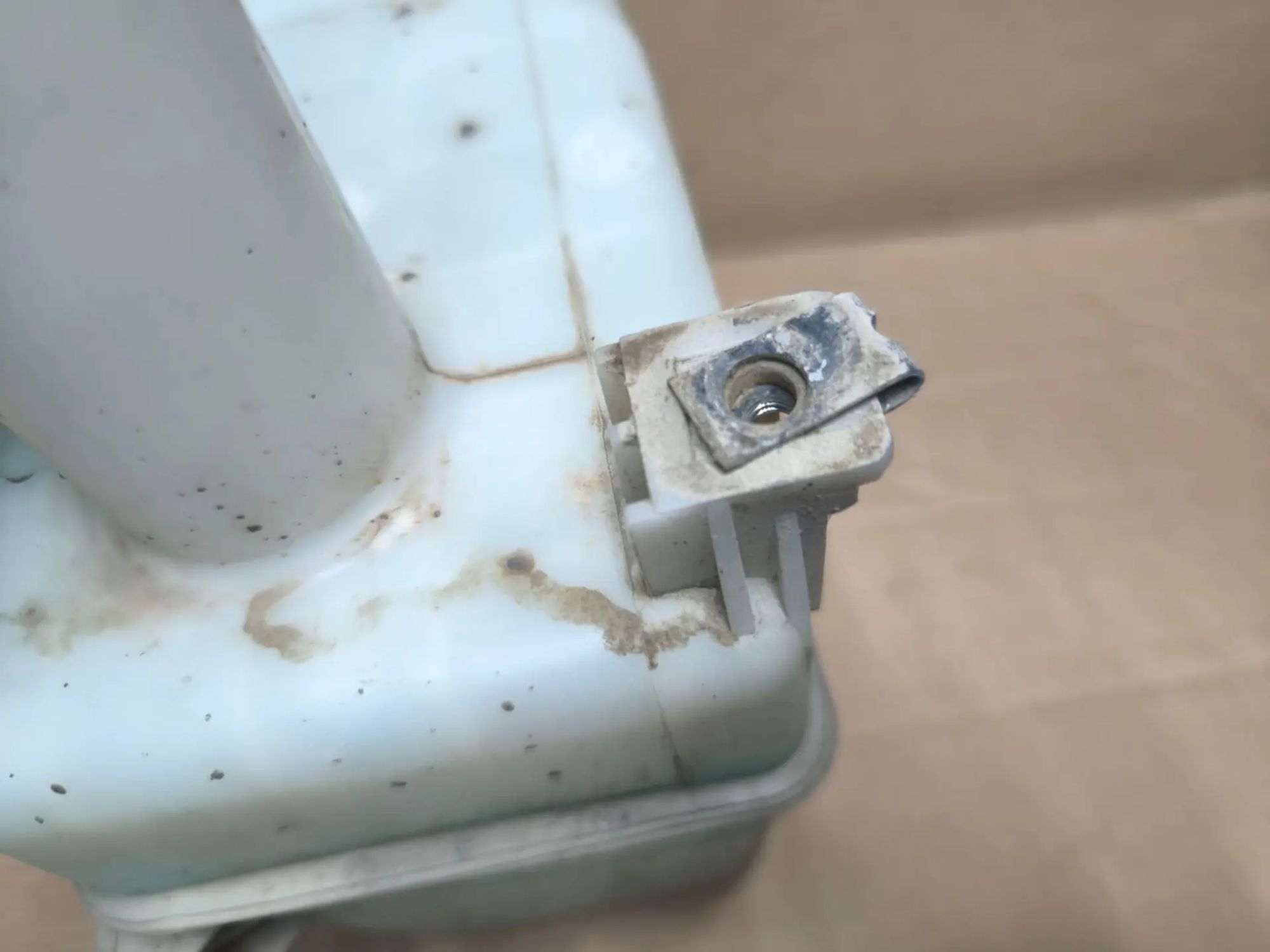 https://ycs.partsauto.market/partsauto-images/thmbs/userImages/d89d66a30f14dbad161fb7a986aa0fe5/part/b3558e71-42c5-4109-9300-875255329b4b_1785560302160.jpg