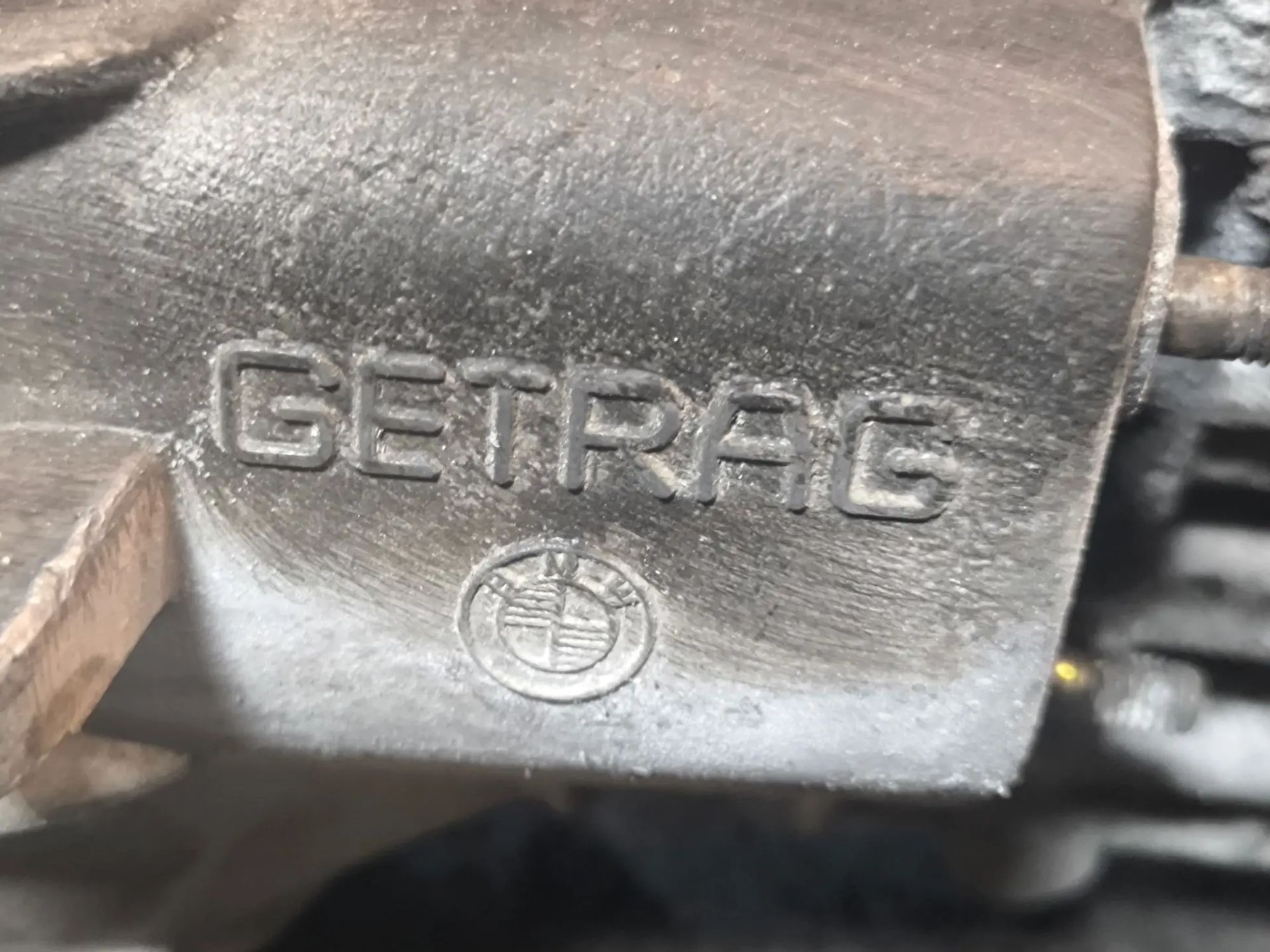 https://ycs.partsauto.market/partsauto-images/thmbs/userImages/d89d66a30f14dbad161fb7a986aa0fe5/part/b51225b5-b0b9-4700-9c96-9849a6e67d18_1782403626635.jpg