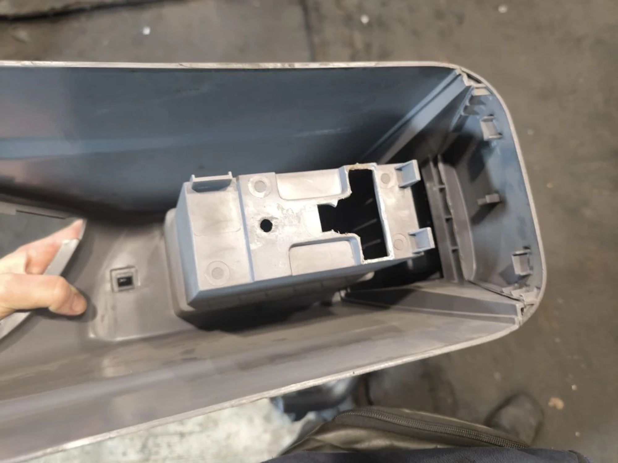 https://ycs.partsauto.market/partsauto-images/thmbs/userImages/d89d66a30f14dbad161fb7a986aa0fe5/part/b51ee232-658a-4c88-9a00-2c140e53450c_1776756320719.jpg