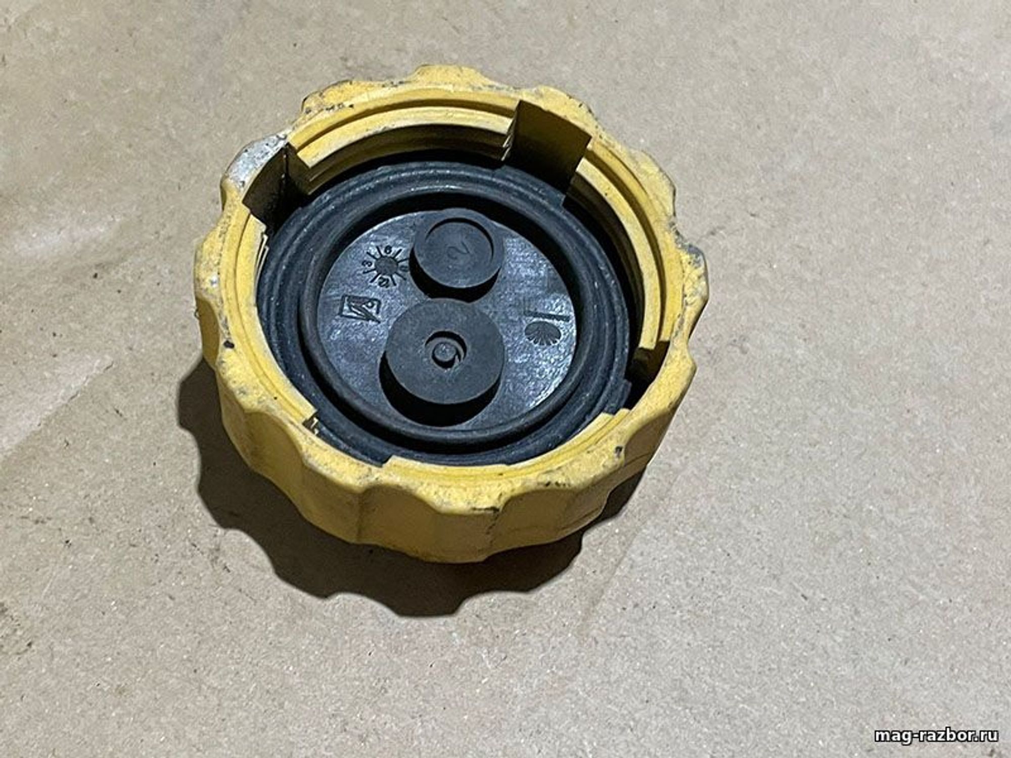 https://ycs.partsauto.market/partsauto-images/thmbs/userImages/d89d66a30f14dbad161fb7a986aa0fe5/part/b58a3d6b-7526-43dd-bd59-02340f28c476_1708698364730.jpg