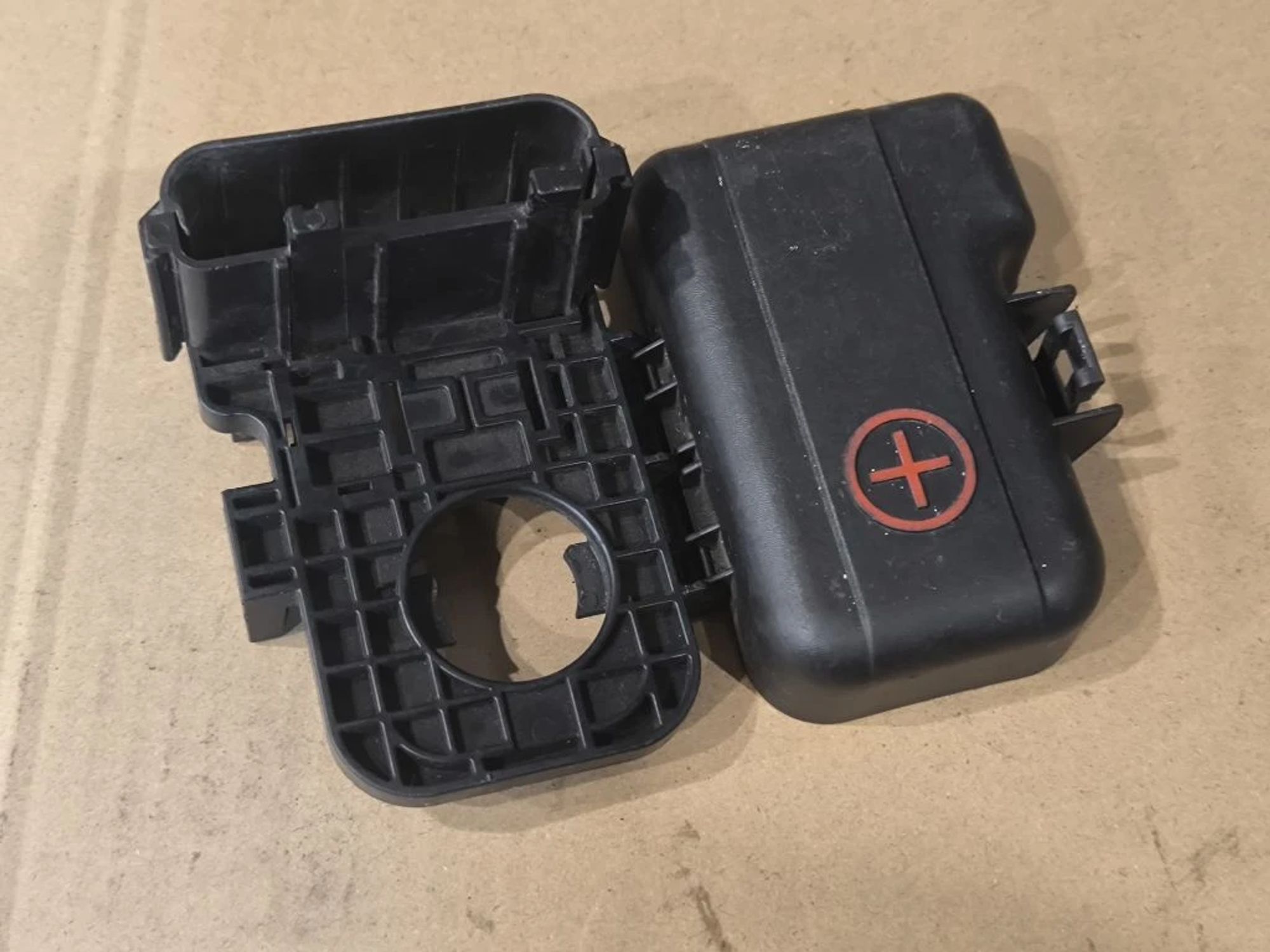 https://ycs.partsauto.market/partsauto-images/thmbs/userImages/d89d66a30f14dbad161fb7a986aa0fe5/part/b59d45ea-4fd3-4e21-8edc-7a2f38eb3180_1776750045651.jpg