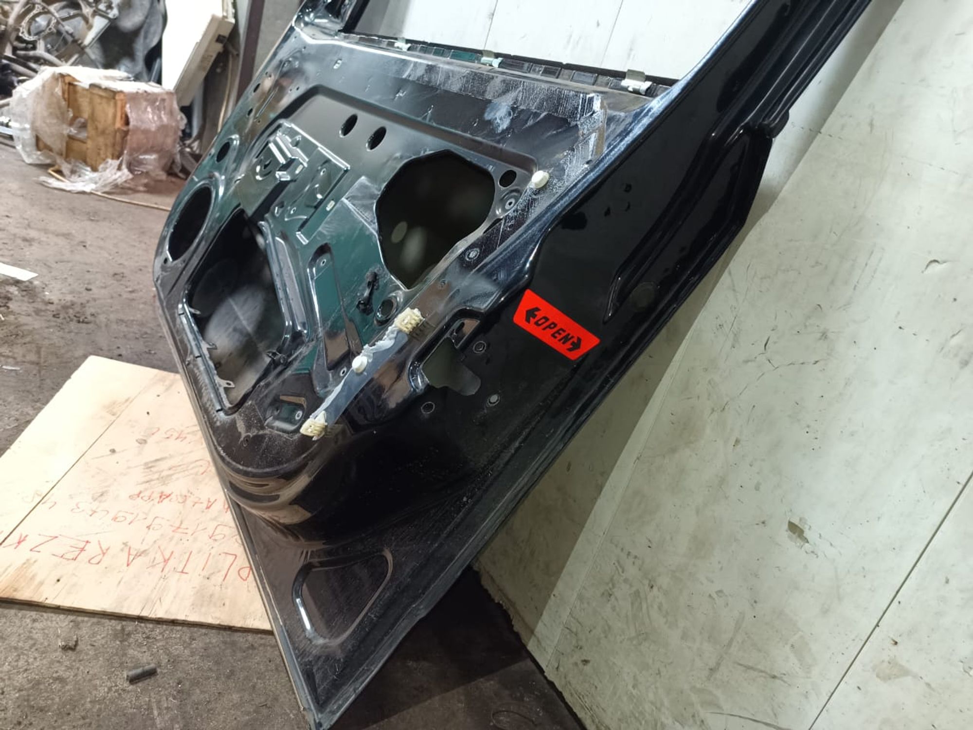https://ycs.partsauto.market/partsauto-images/thmbs/userImages/d89d66a30f14dbad161fb7a986aa0fe5/part/b5a5ed4d-0f12-4712-ab1b-e79818148639_1740739960604.jpg