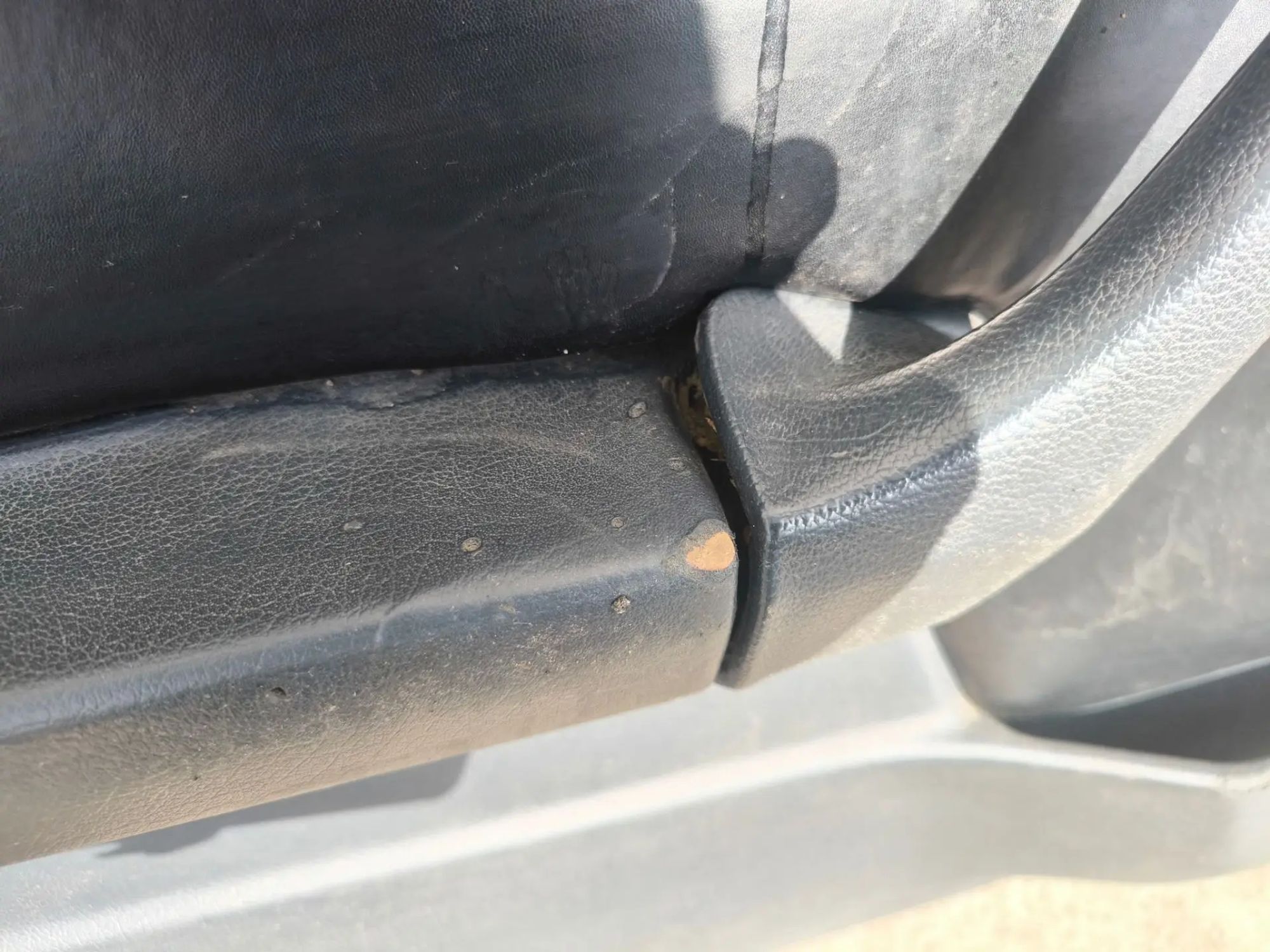 https://ycs.partsauto.market/partsauto-images/thmbs/userImages/d89d66a30f14dbad161fb7a986aa0fe5/part/b6aeb988-9771-46ec-8dfd-bf8605d38f7e_1782655619322.jpg
