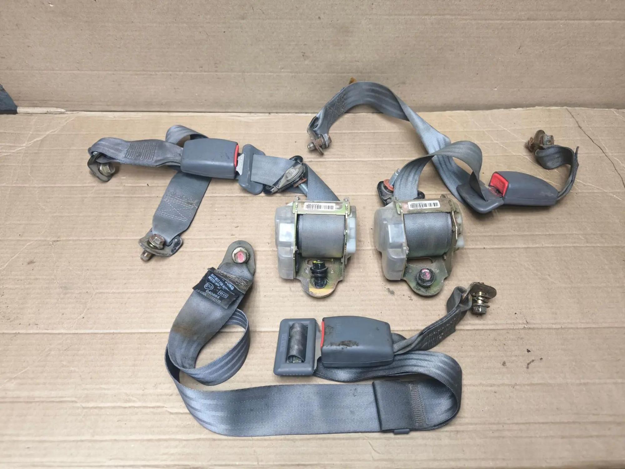https://ycs.partsauto.market/partsauto-images/thmbs/userImages/d89d66a30f14dbad161fb7a986aa0fe5/part/b6db1476-97c8-40ce-beb6-8e2087ebcaad_1785565939636.jpg