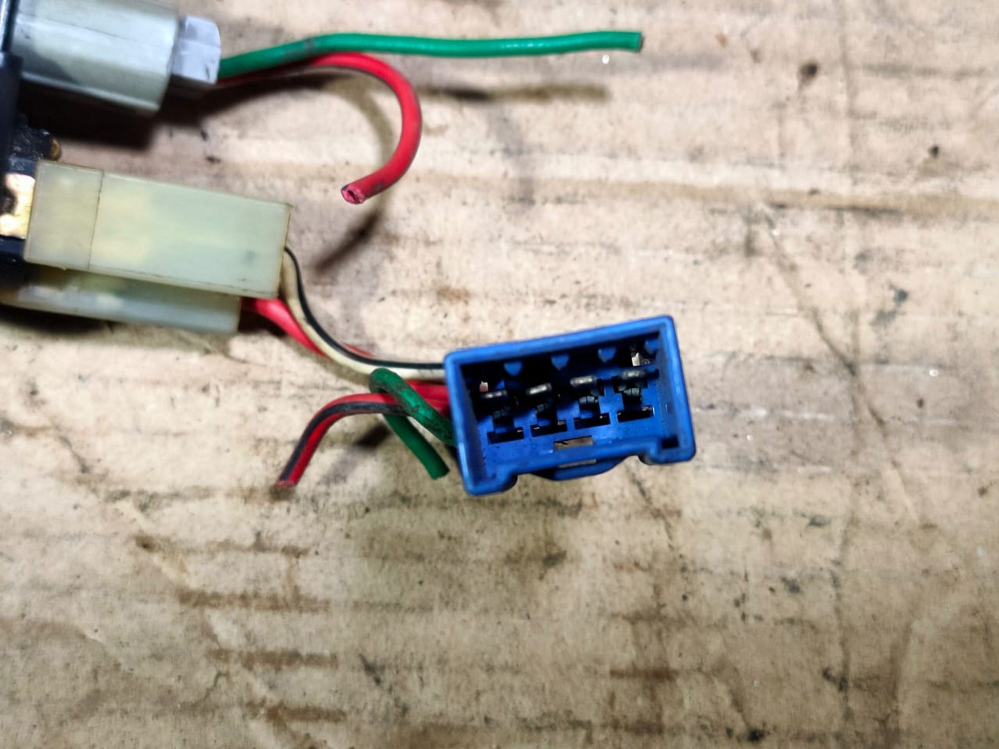 https://ycs.partsauto.market/partsauto-images/thmbs/userImages/d89d66a30f14dbad161fb7a986aa0fe5/part/b98d9dbf-2762-48fa-ba55-10f1c4b3ddfd_1718214550029.jpg
