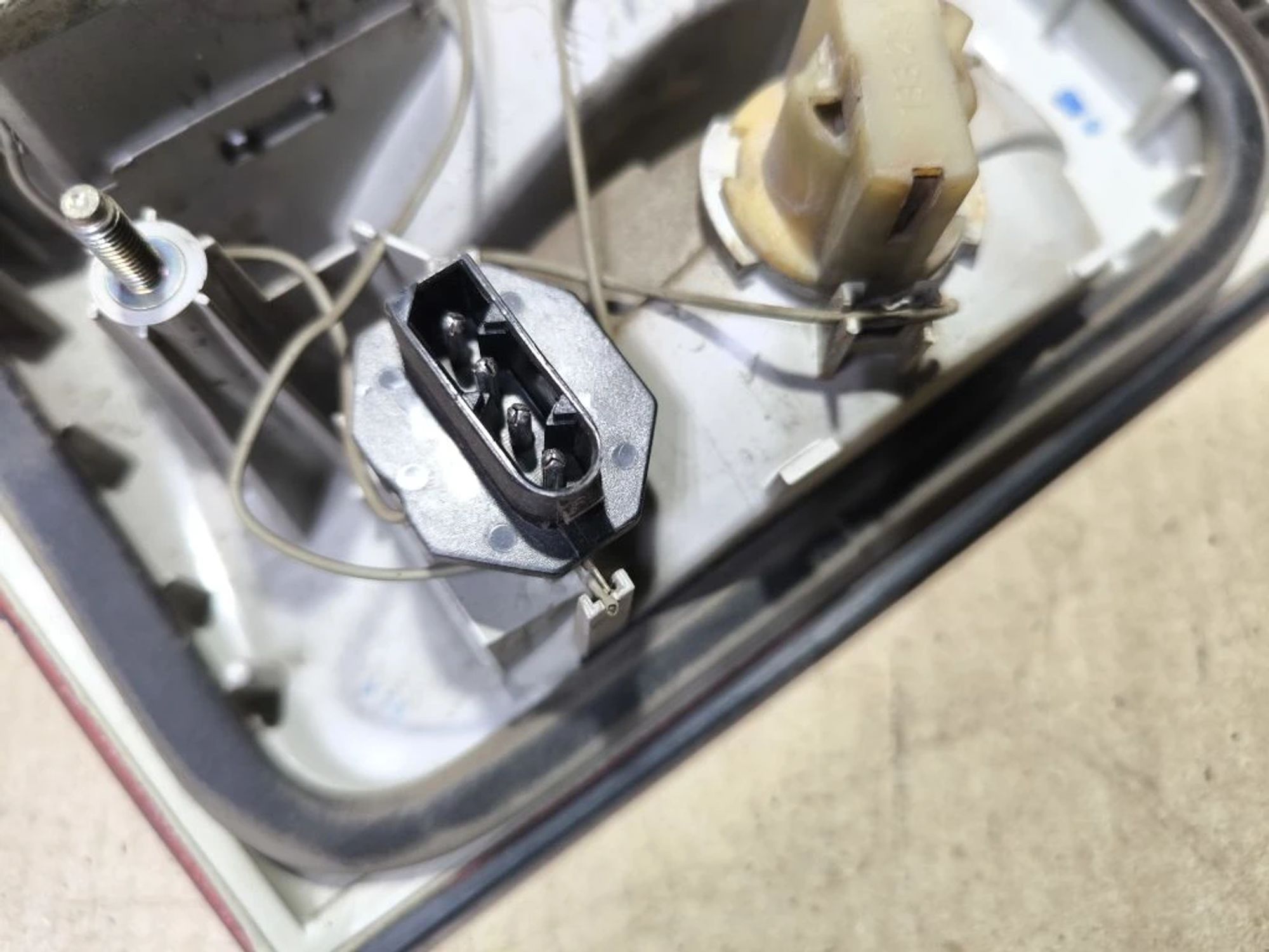 https://ycs.partsauto.market/partsauto-images/thmbs/userImages/d89d66a30f14dbad161fb7a986aa0fe5/part/b9ea589f-334b-4dbc-a1a8-aa7beefa71fa_1780571795762.jpg