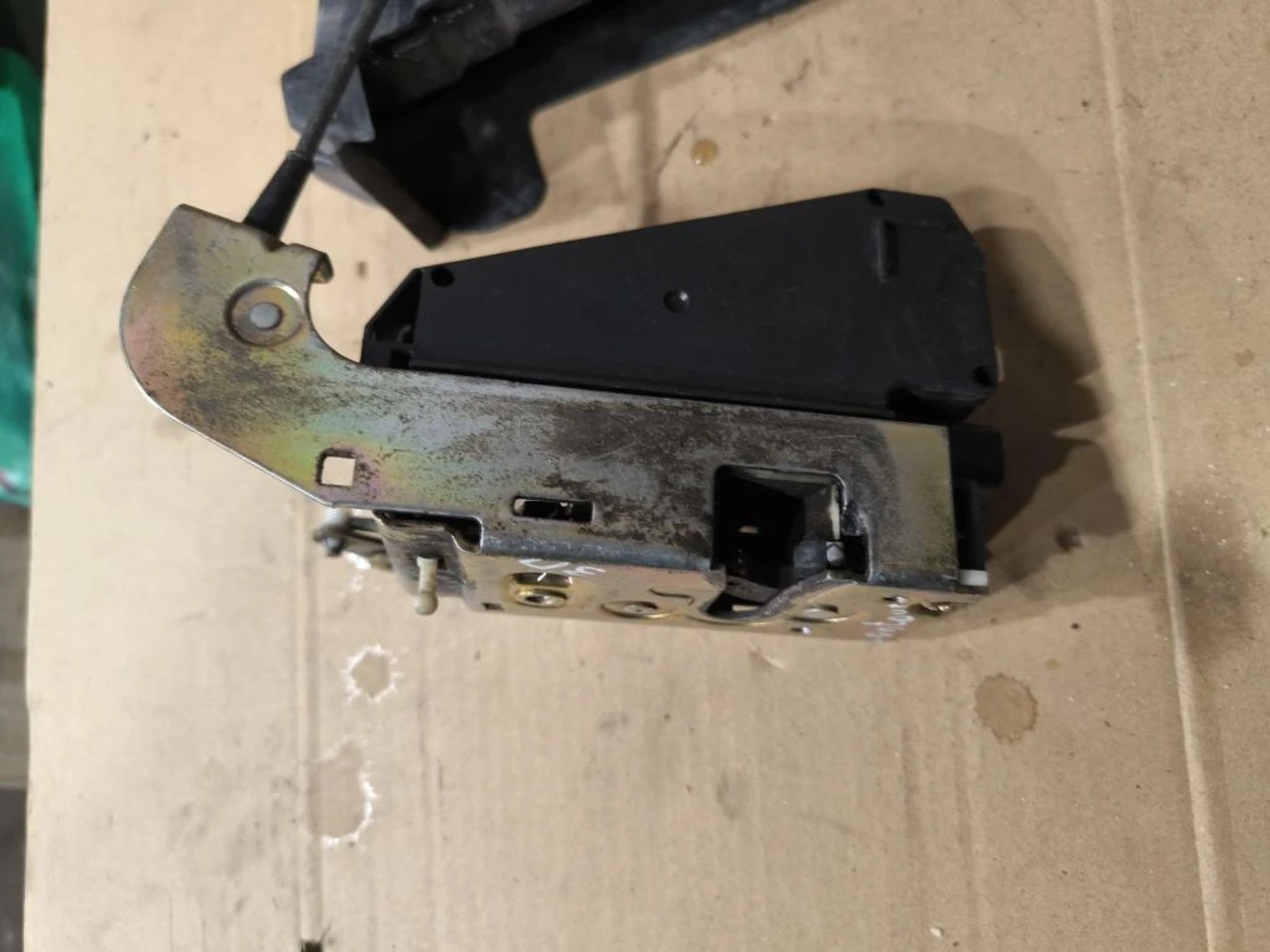 https://ycs.partsauto.market/partsauto-images/thmbs/userImages/d89d66a30f14dbad161fb7a986aa0fe5/part/ba851c6a-ad3b-438d-a100-60cdbaf2f507_1776922728022.jpg