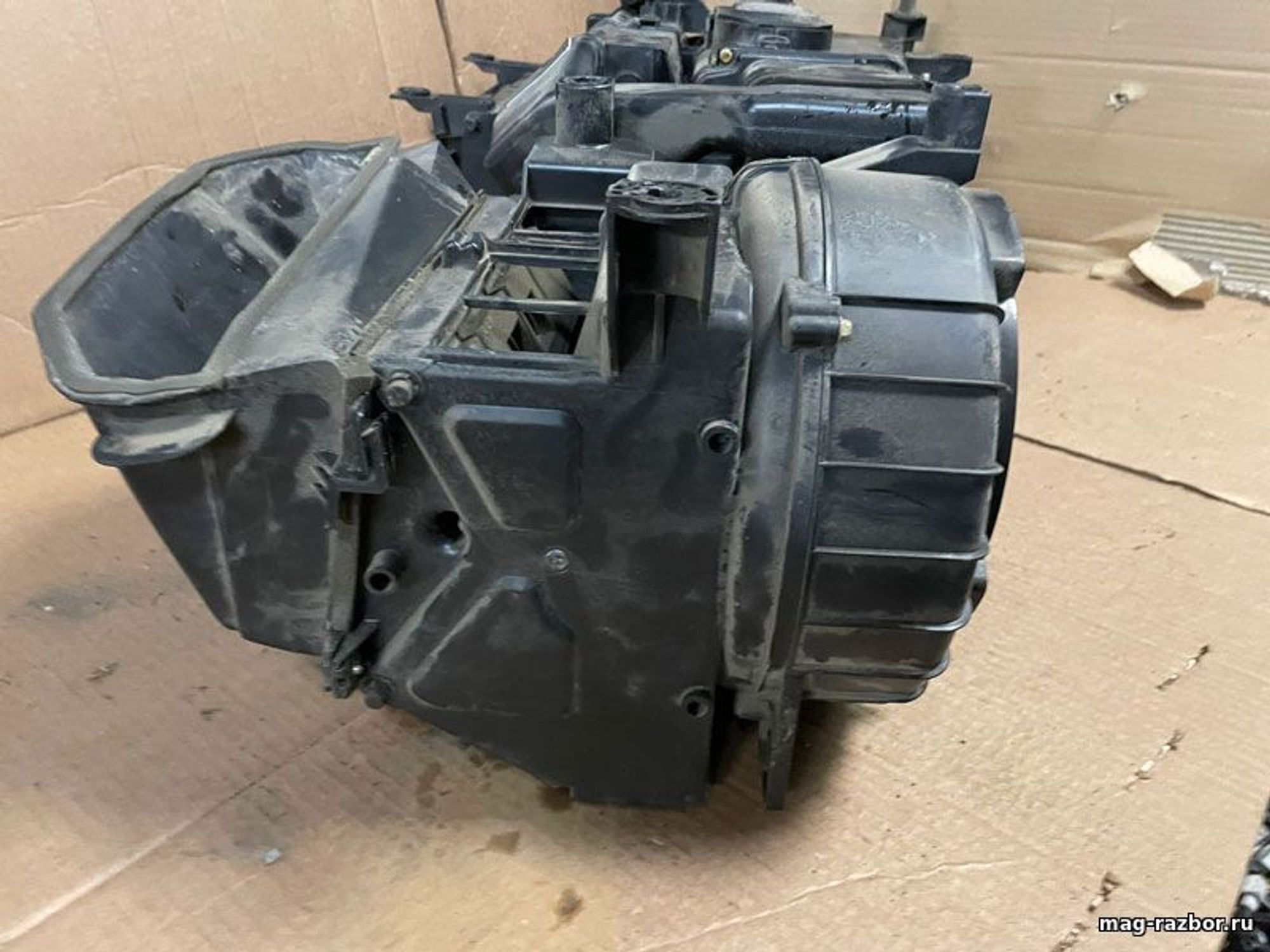 https://ycs.partsauto.market/partsauto-images/thmbs/userImages/d89d66a30f14dbad161fb7a986aa0fe5/part/bac6125a-9f2b-481b-a903-6edadd376498_1718260652623.jpg