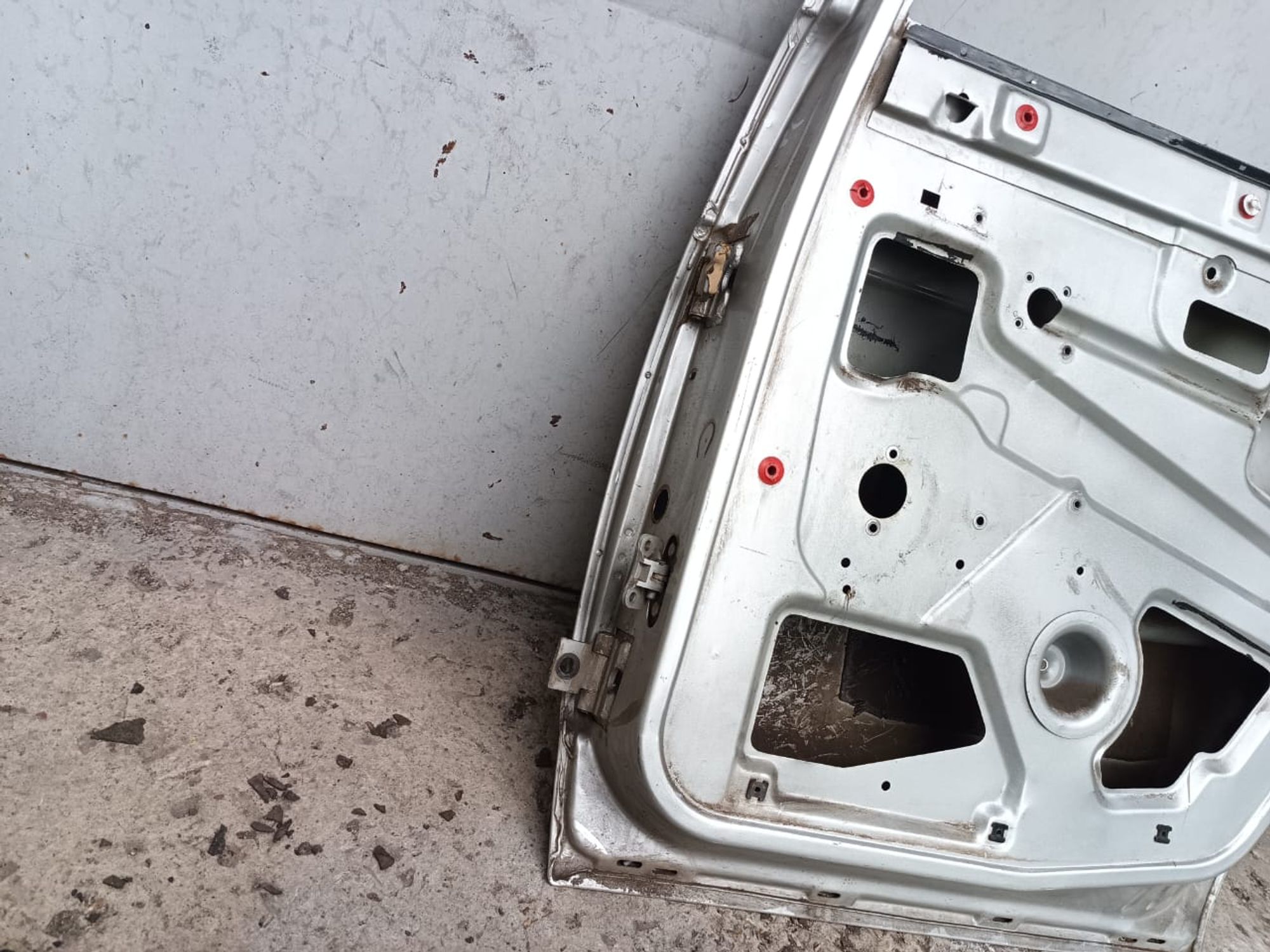 https://ycs.partsauto.market/partsauto-images/thmbs/userImages/d89d66a30f14dbad161fb7a986aa0fe5/part/bc83824e-2396-4f72-a9f9-363777f66722_1720888351118.jpg