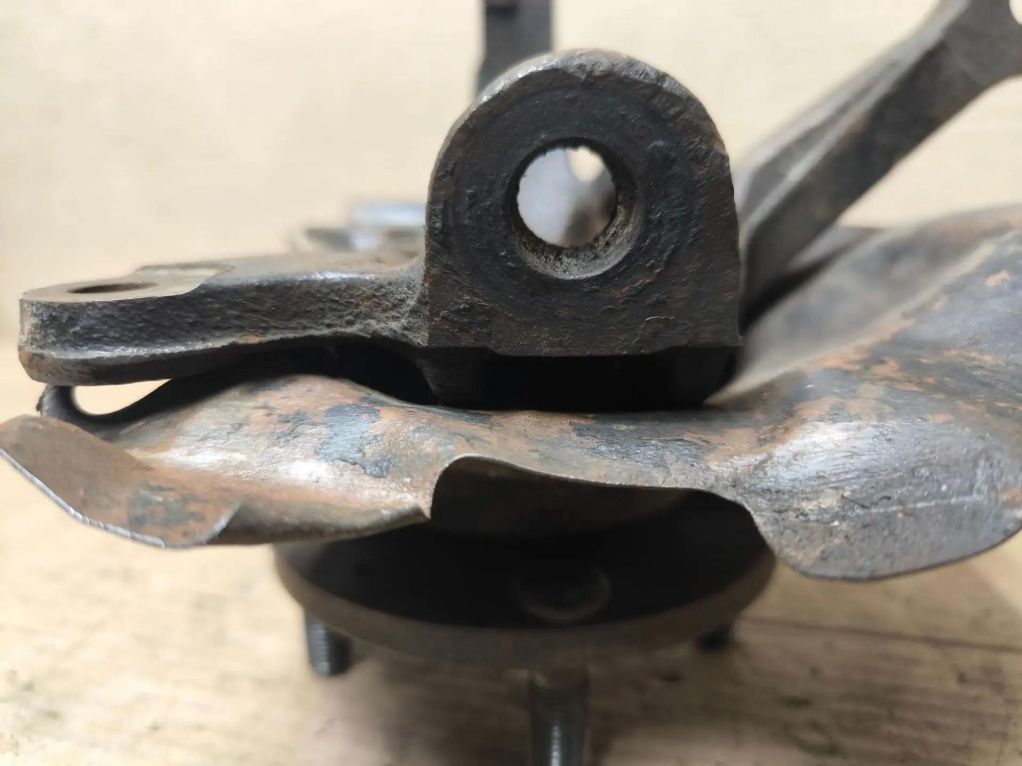 https://ycs.partsauto.market/partsauto-images/thmbs/userImages/d89d66a30f14dbad161fb7a986aa0fe5/part/bda7d6da-e1de-4ab2-9299-4a2a34a25c8b_1787029914725.jpg