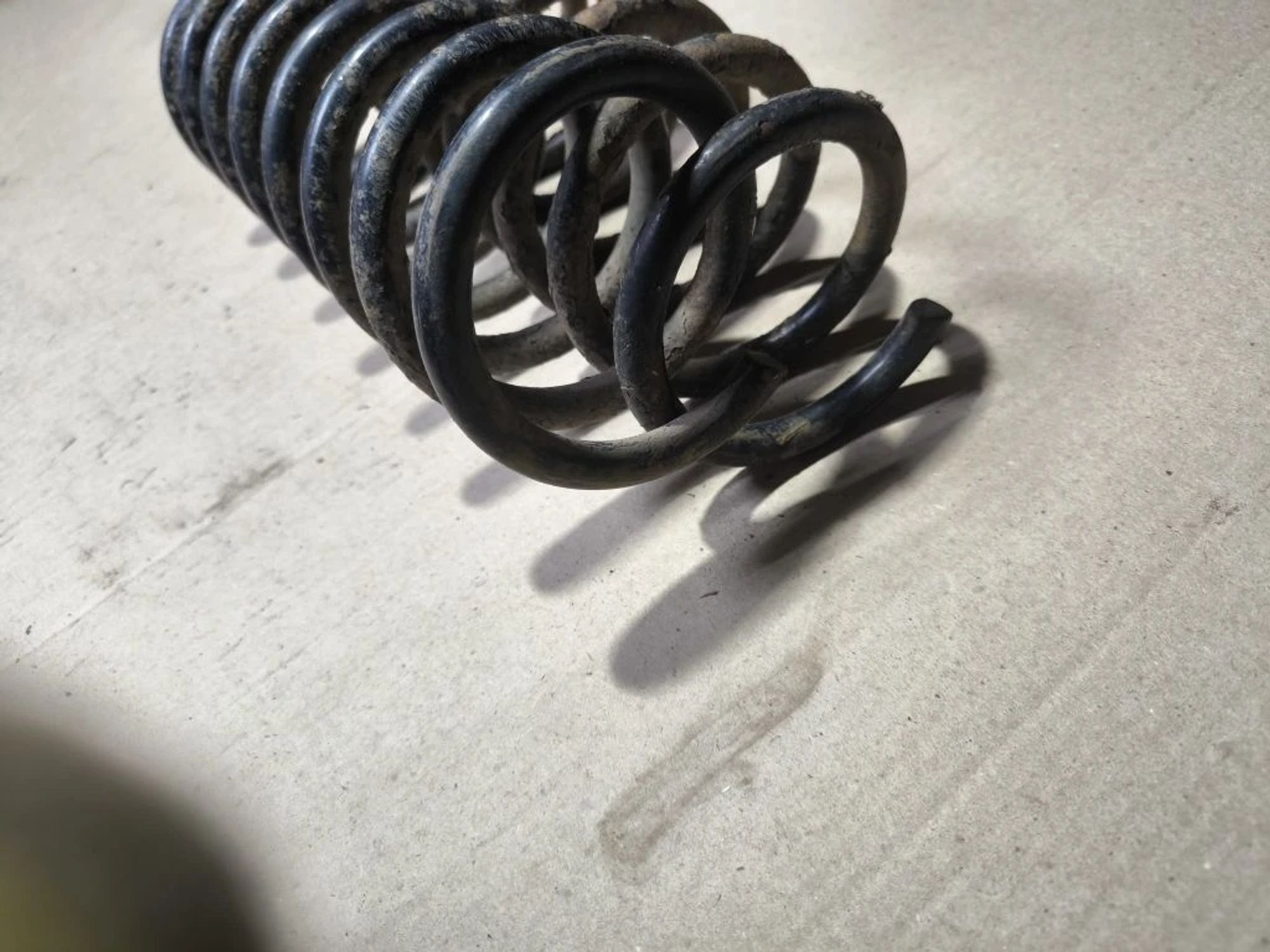 https://ycs.partsauto.market/partsauto-images/thmbs/userImages/d89d66a30f14dbad161fb7a986aa0fe5/part/bde319e8-8c56-4038-8c7a-6823b5e92f6e_1780928175062.jpg