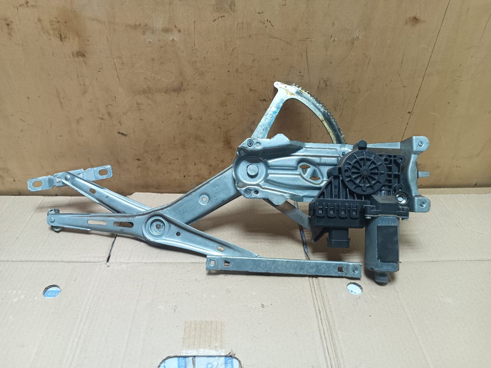 https://ycs.partsauto.market/partsauto-images/thmbs/userImages/d89d66a30f14dbad161fb7a986aa0fe5/part/bdec4347-604f-4ae4-b926-e97ab8e5de58_1742532848670.jpg