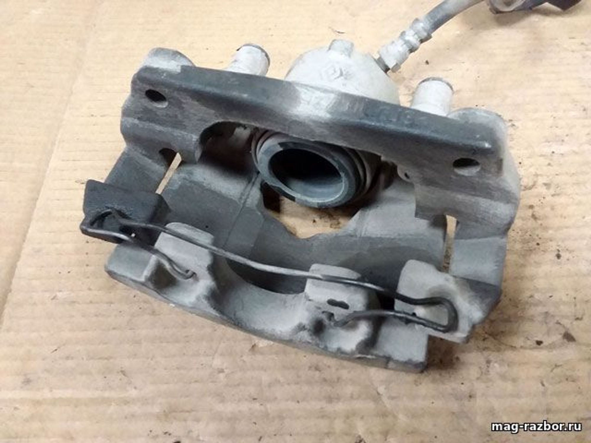 https://ycs.partsauto.market/partsauto-images/thmbs/userImages/d89d66a30f14dbad161fb7a986aa0fe5/part/bdfd8efd-5715-49c8-9382-2ffcfad773e8_1720080687296.jpg