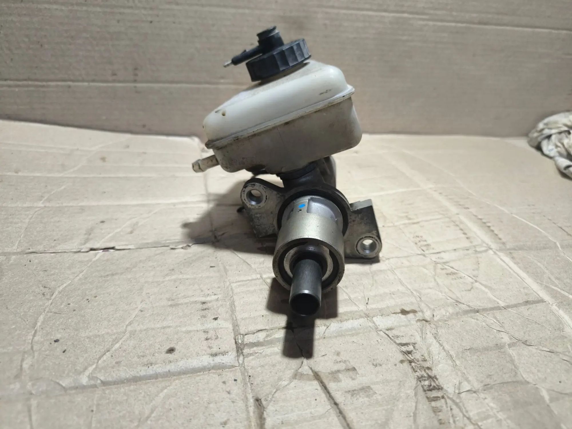 https://ycs.partsauto.market/partsauto-images/thmbs/userImages/d89d66a30f14dbad161fb7a986aa0fe5/part/be859cac-3a21-4d4b-b754-1b117561721f_1782835462023.jpg