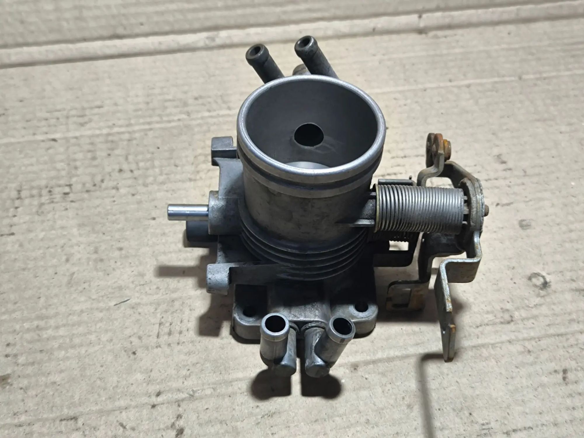 https://ycs.partsauto.market/partsauto-images/thmbs/userImages/d89d66a30f14dbad161fb7a986aa0fe5/part/beba7cd4-af9b-4832-a556-9bb9a62c62f7_1781700469250.jpg