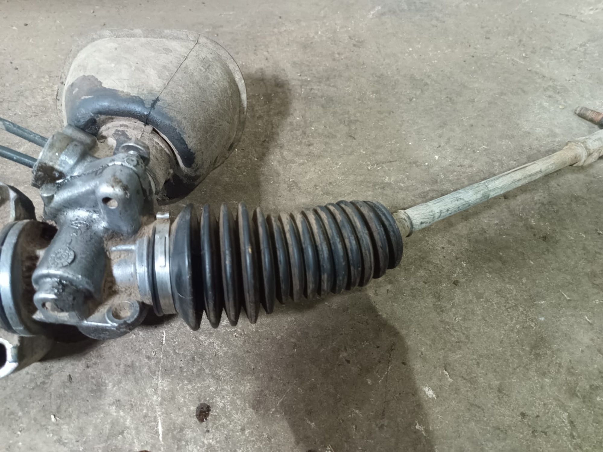 https://ycs.partsauto.market/partsauto-images/thmbs/userImages/d89d66a30f14dbad161fb7a986aa0fe5/part/bee0d3ea-c60c-46e5-9699-76efe2fe8904_1739518454737.jpg