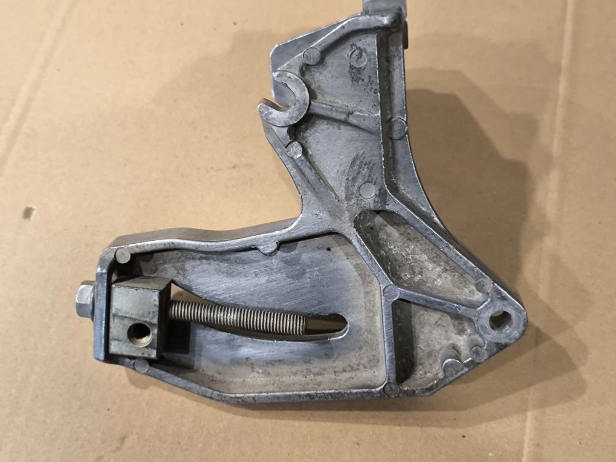 https://ycs.partsauto.market/partsauto-images/thmbs/userImages/d89d66a30f14dbad161fb7a986aa0fe5/part/bfab8659-bf9b-4b95-a8be-70a060b6ee56_1776411022226.jpg