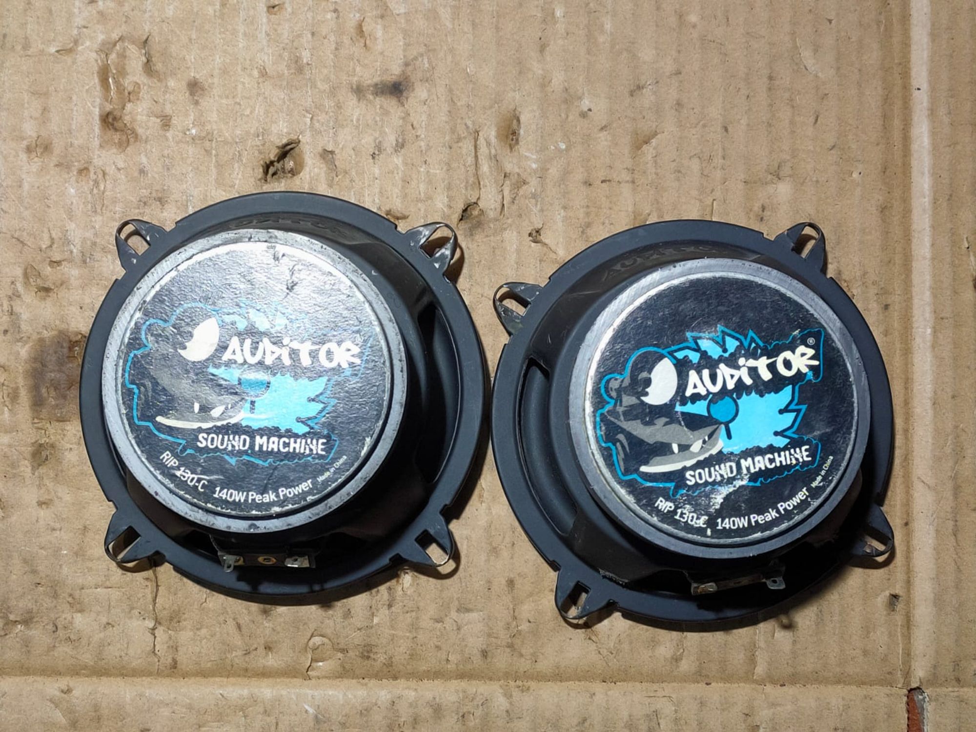 https://ycs.partsauto.market/partsauto-images/thmbs/userImages/d89d66a30f14dbad161fb7a986aa0fe5/part/c05ae448-cfc1-4314-9db3-1e5890f9f246_1728883670616.jpg