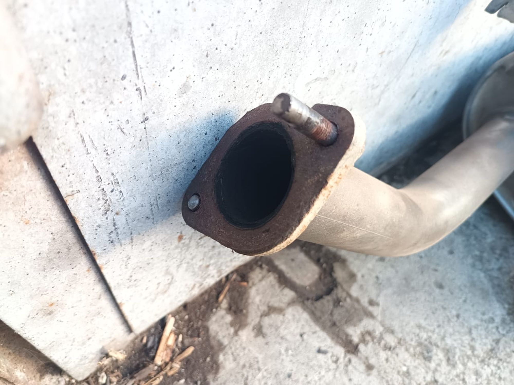 https://ycs.partsauto.market/partsauto-images/thmbs/userImages/d89d66a30f14dbad161fb7a986aa0fe5/part/c05b10a9-9cb6-4295-9ea3-9ca9e1a82490_1738563616366.jpg