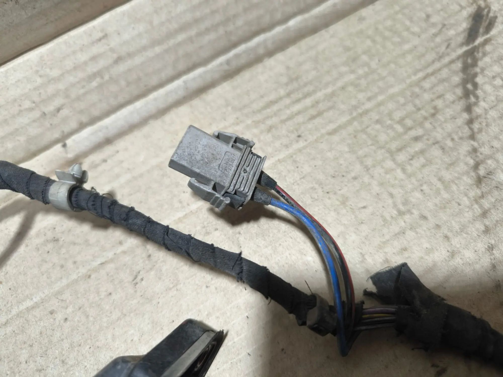 https://ycs.partsauto.market/partsauto-images/thmbs/userImages/d89d66a30f14dbad161fb7a986aa0fe5/part/c069e8d5-d0fe-4320-9b6f-7069c4ab7384_1781802639022.jpg