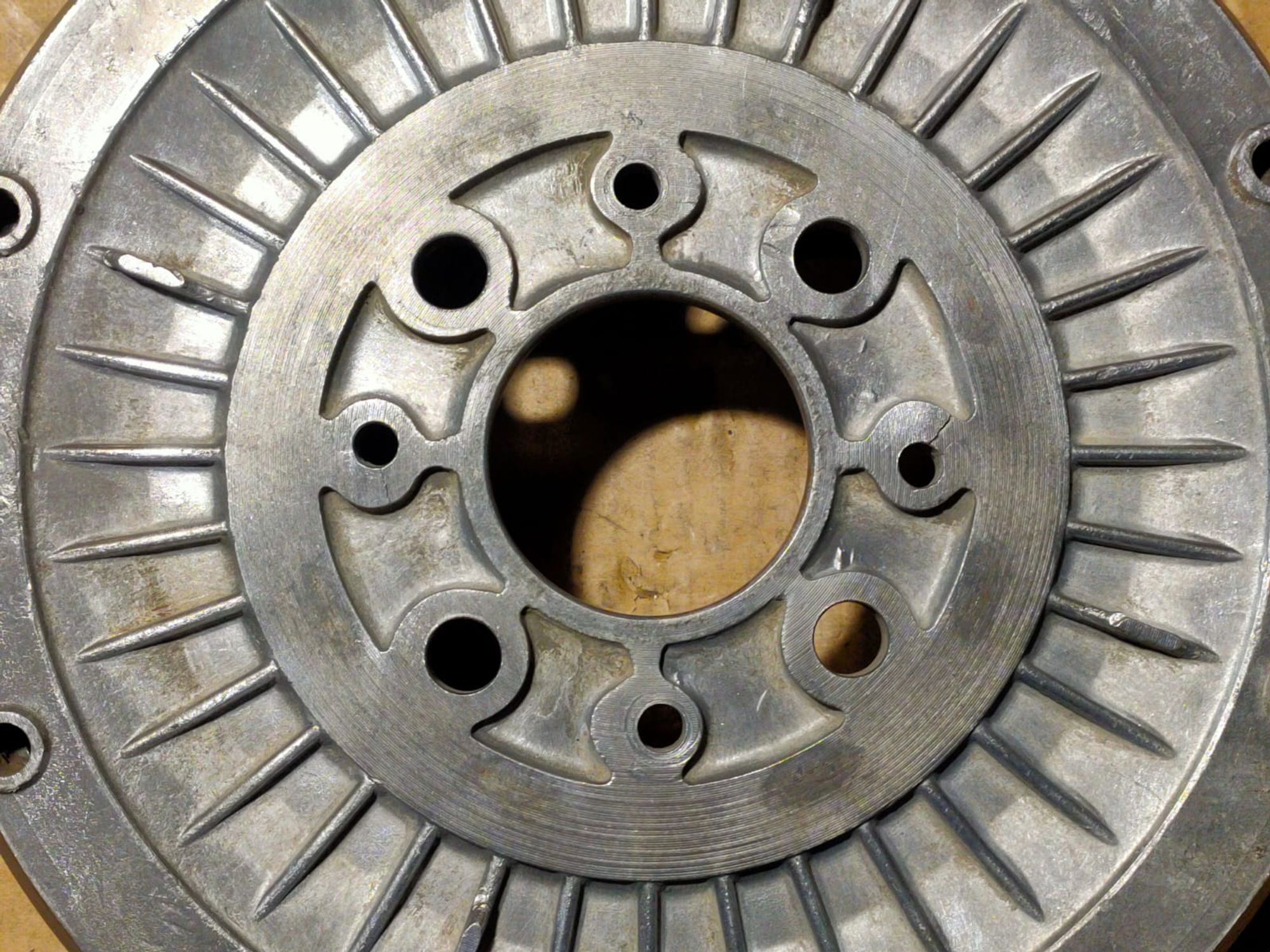 https://ycs.partsauto.market/partsauto-images/thmbs/userImages/d89d66a30f14dbad161fb7a986aa0fe5/part/c10cd48b-ed92-4cb7-be1d-f872c7b1470f_1729751125341.jpg